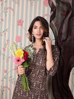 Thumbnail for Ode by House of Pataudi Floral Printed Regular Pure Cotton Kurta with Trousers & Dupatta - Distacart