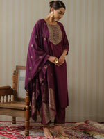 Thumbnail for Ode by House of Pataudi Purple Ethnic Motifs Straight Kurta & Trousers With Dupatta - Distacart