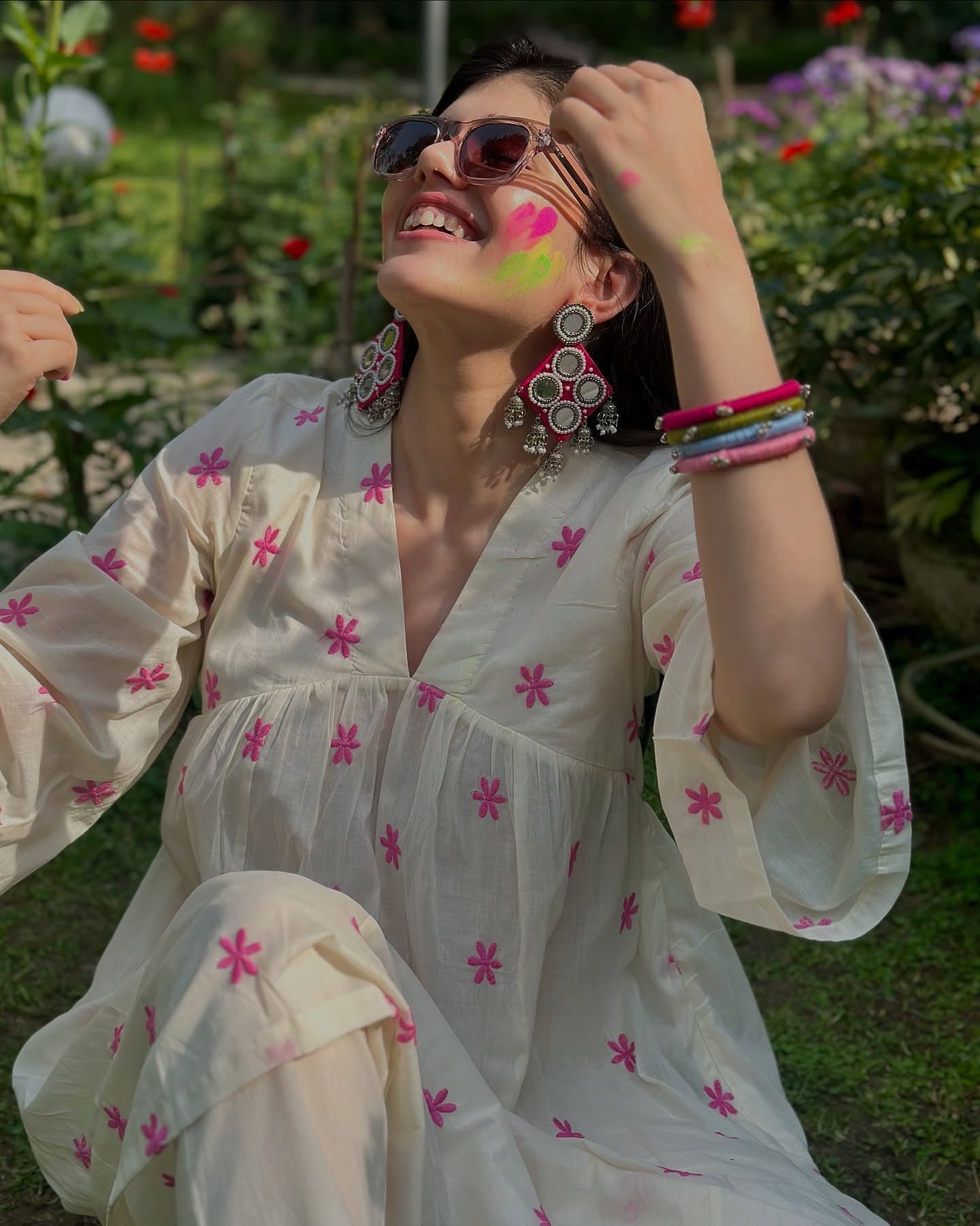 trueBrowns Off-White Cotton Floral Embroidered Flared Kurta Set - Distacart