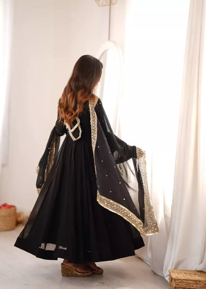 Teeya Creation Black Georgette Anarkali Suit Set - Dista