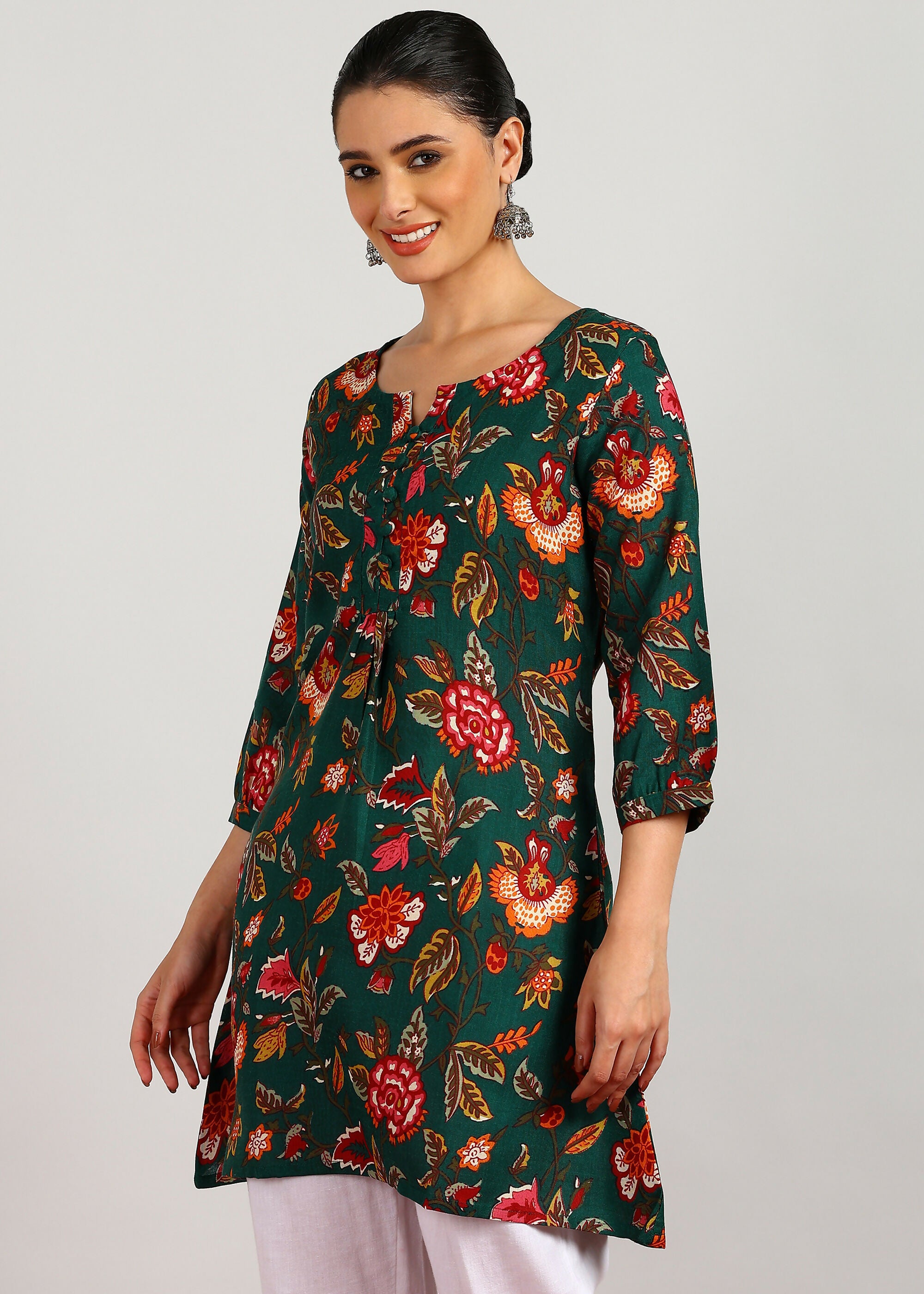 Aavyora Women's Green Floral Printed Flared Tunic