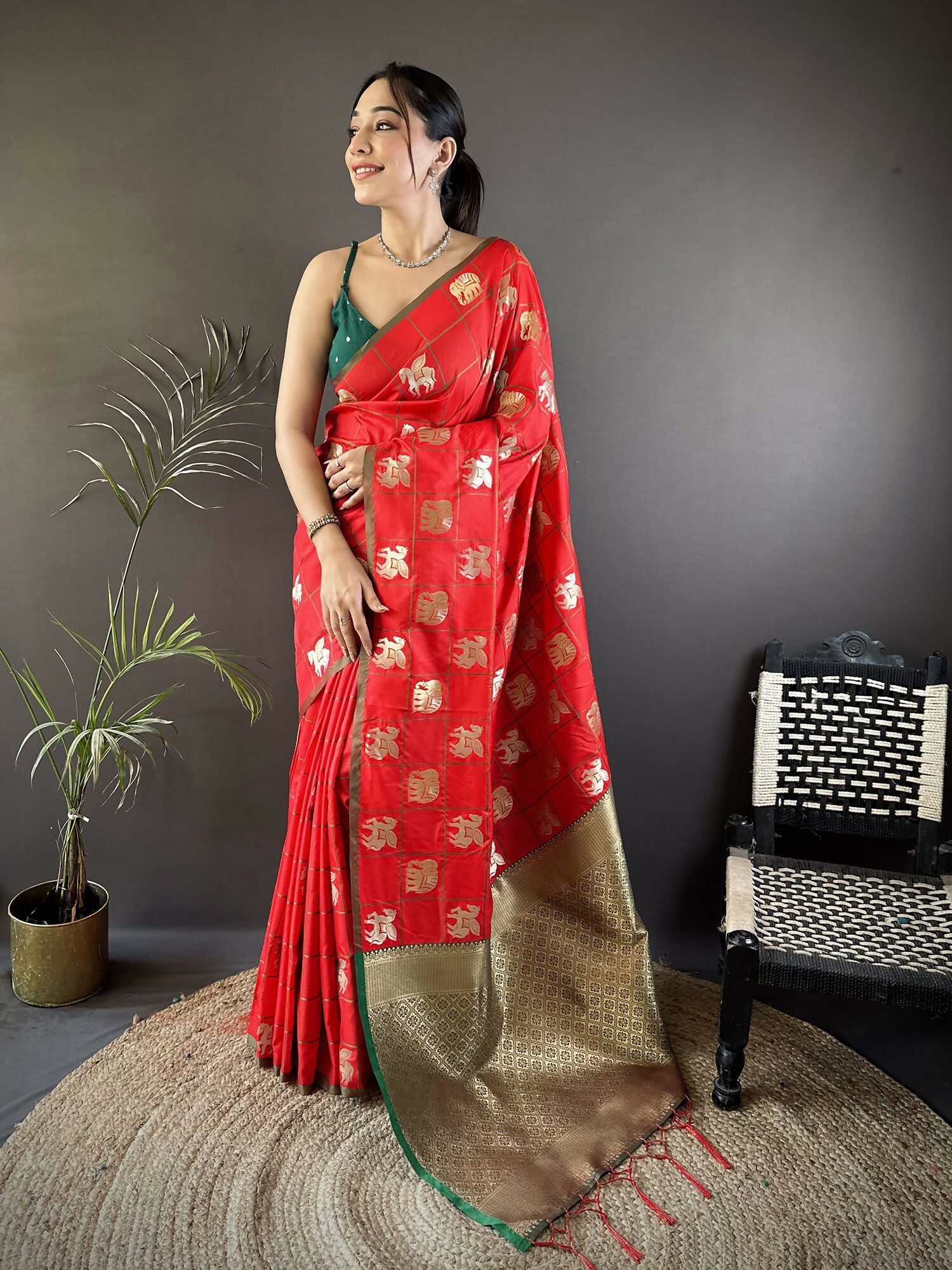 Joban Fashion Red Elephant Motif Soft Silk Banarasi silk Saree - Distacart