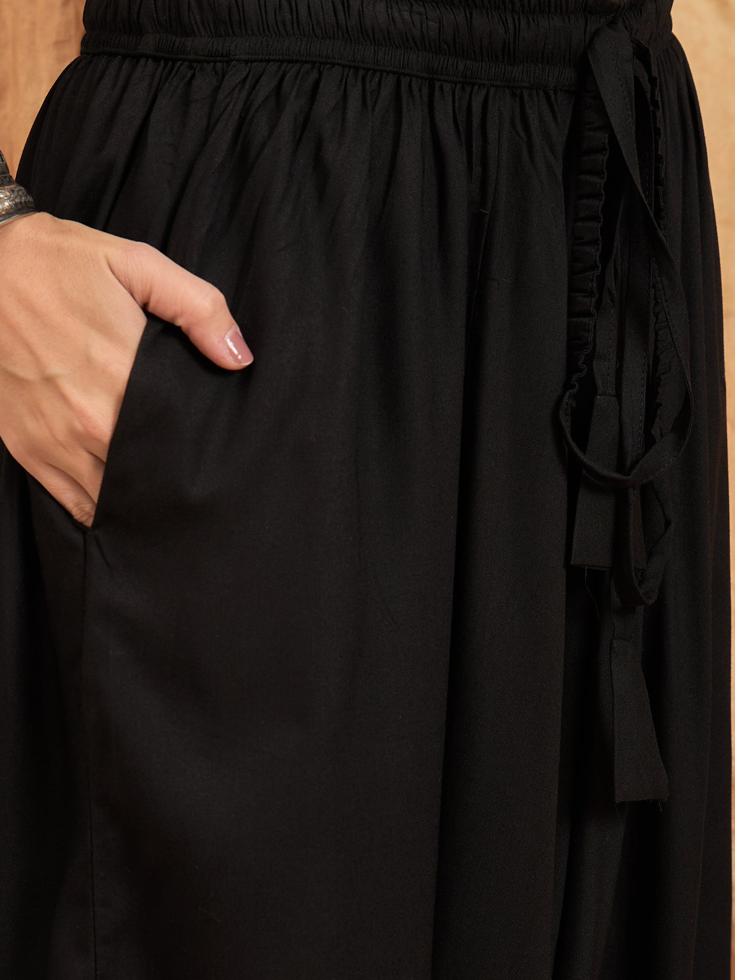 InWeave Black Solid Harem Pant - Distacart