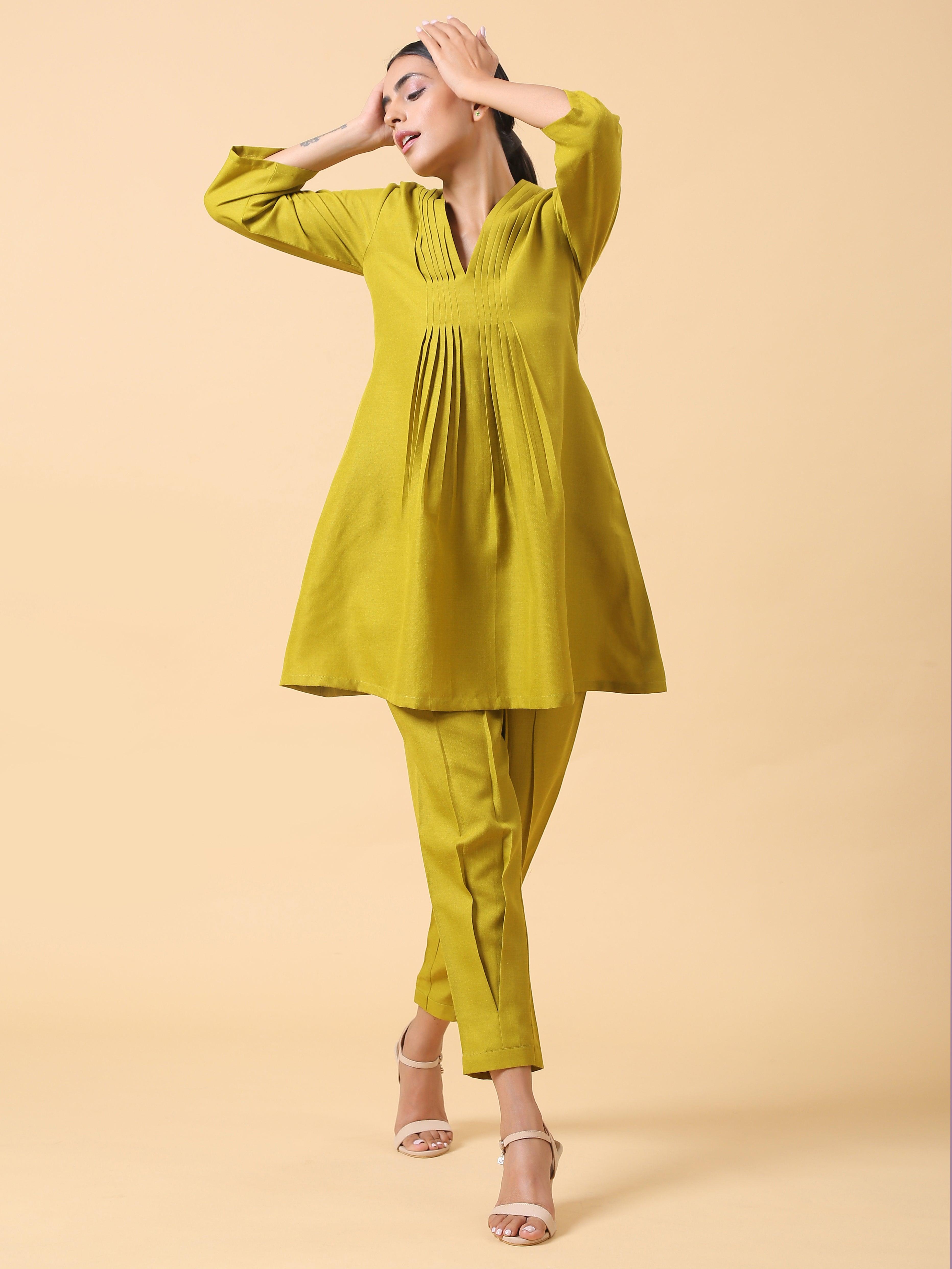 trueBrowns Cotton Linen Lime Green Pleated Co-Ord Set | Relove