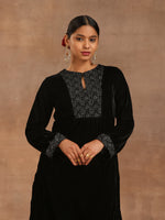 Thumbnail for trueBrowns Black Velvet Embroidered Kurta - Distacart