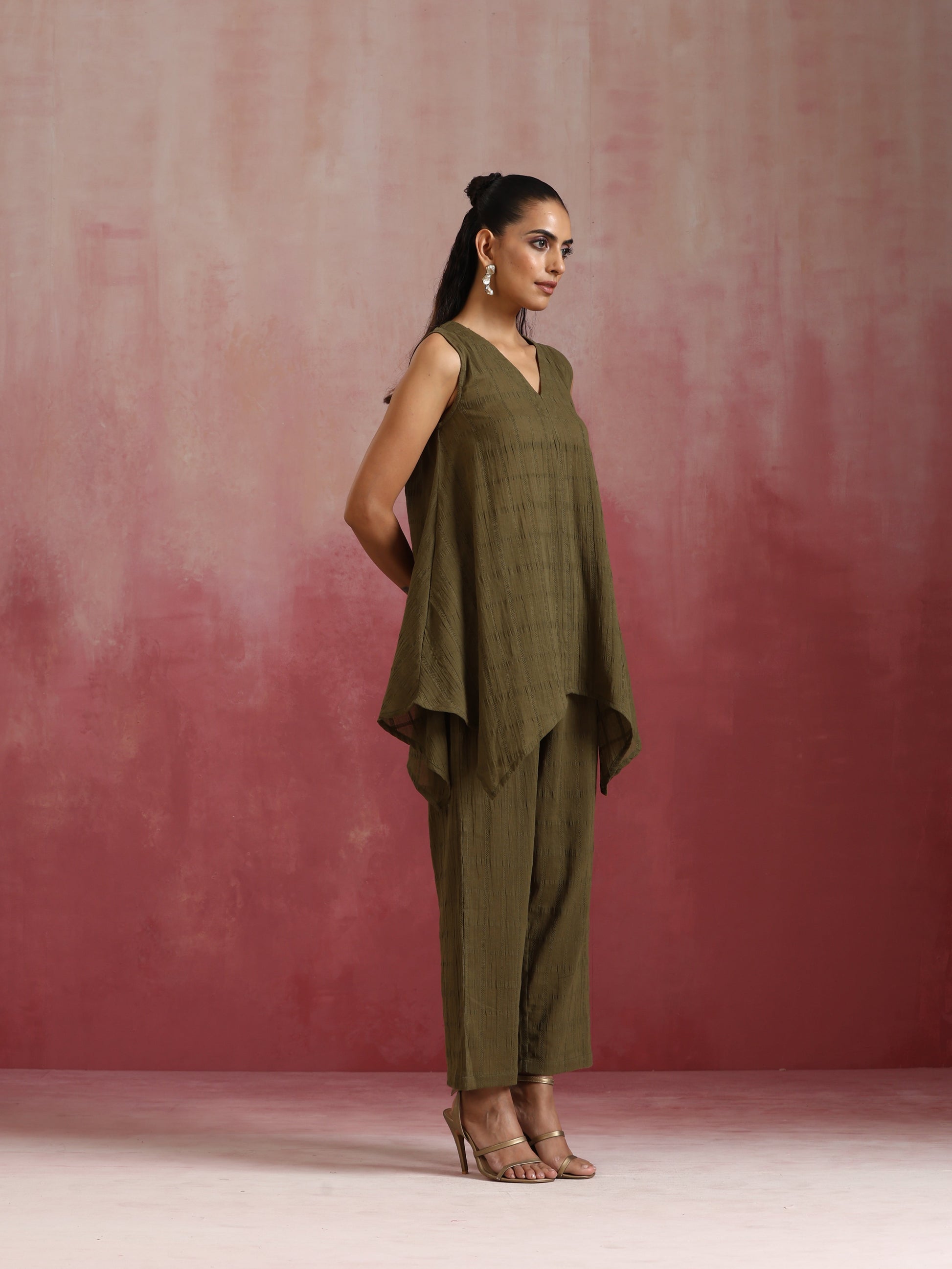 trueBrowns Olive Cotton Dobby Dobby Co-ord set - Distacart