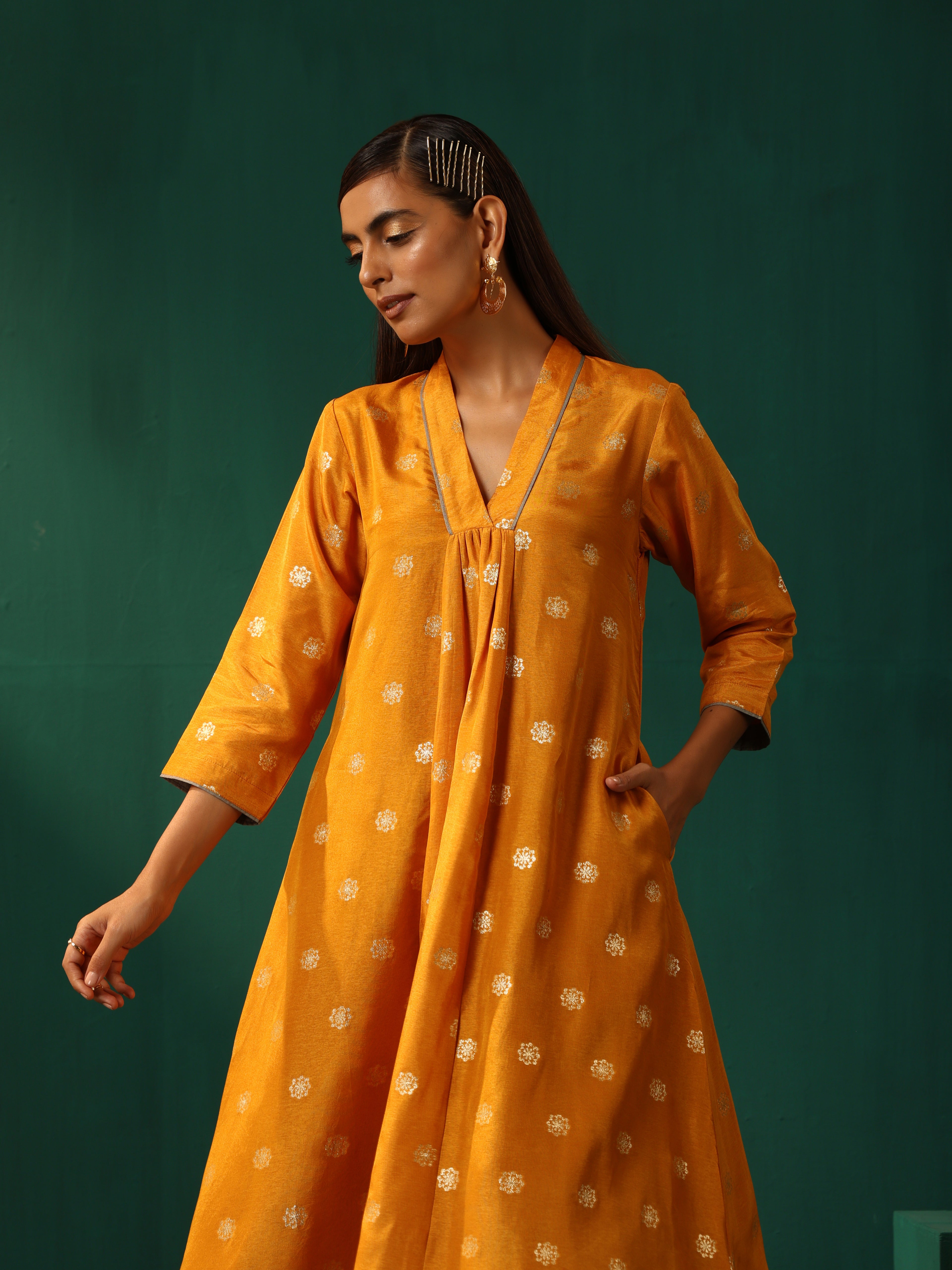 trueBrowns Mustard Geometric Floral Viscose Silk Front Gathered Kurta Pant Set - Distacart