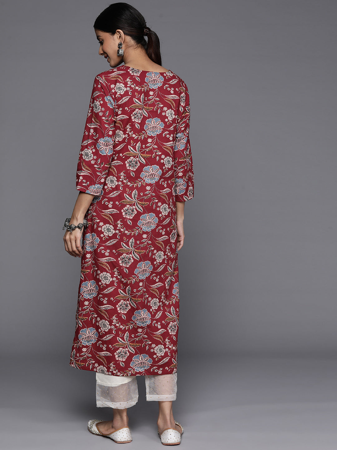 Varanga Women Maroon Floral Printed Straight Kurta With Side Slits - Distacart