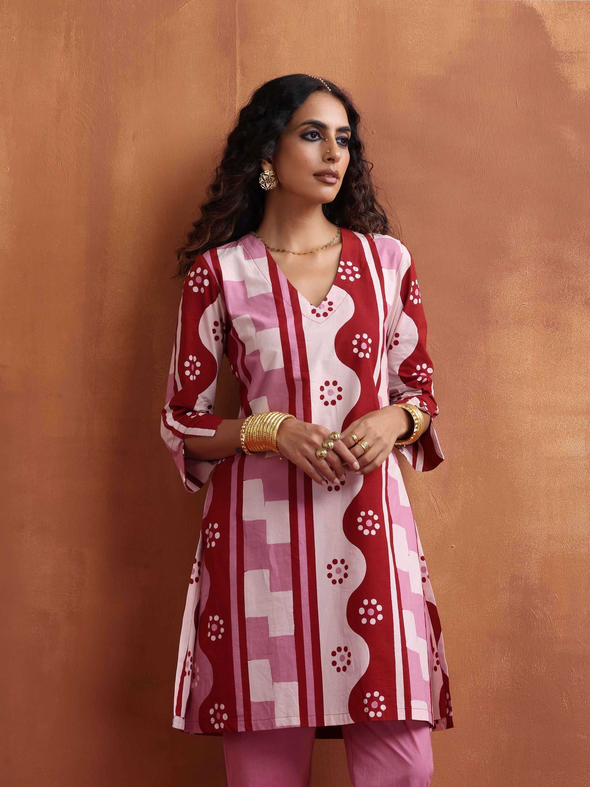 trueBrowns Pink Geometric Print Kurta Co-ord Set - Distacart