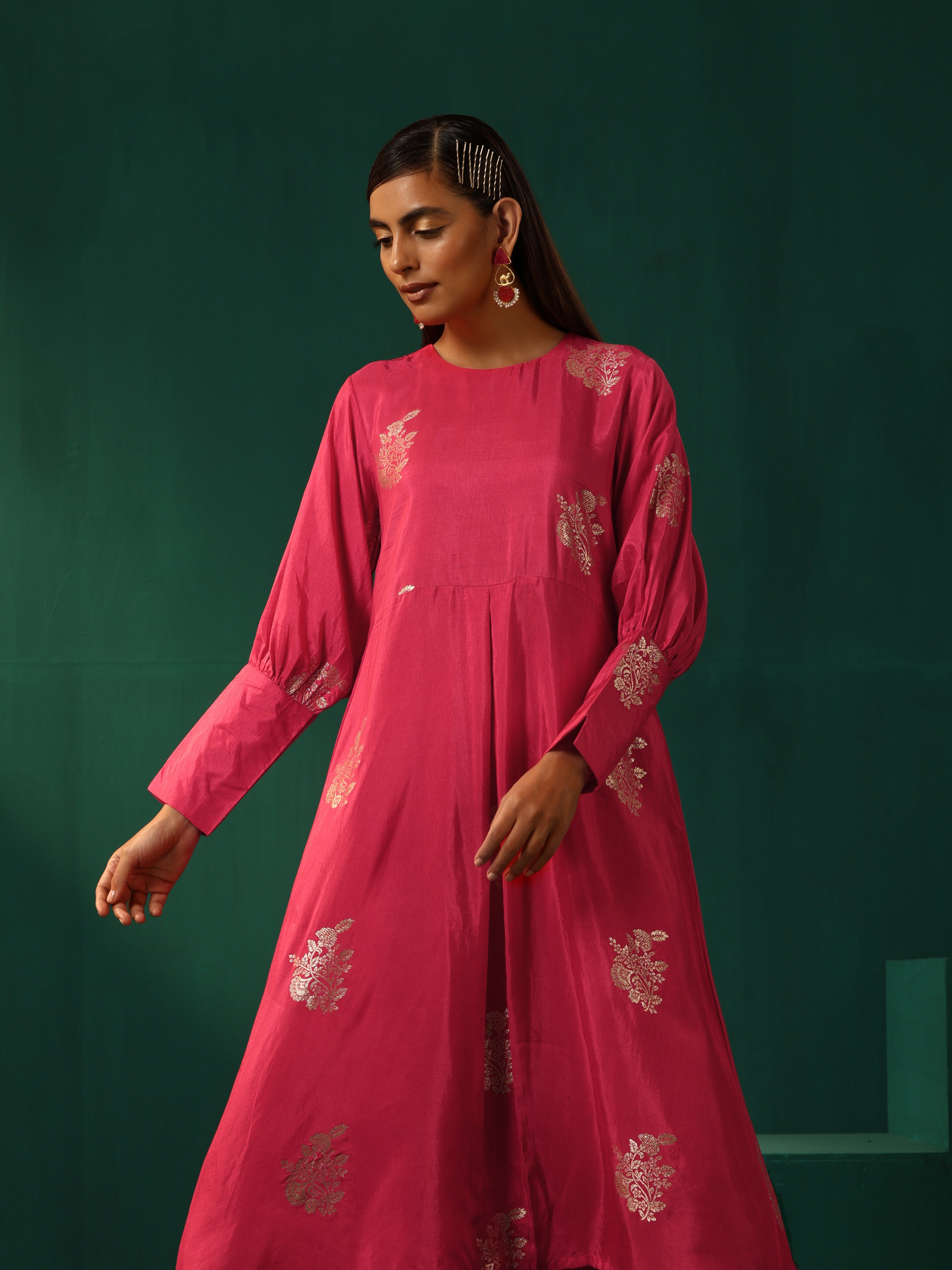 trueBrowns Pink Floral Viscose Silk Round Neck Puff Sleeve Kurta Pant Set - Distacart