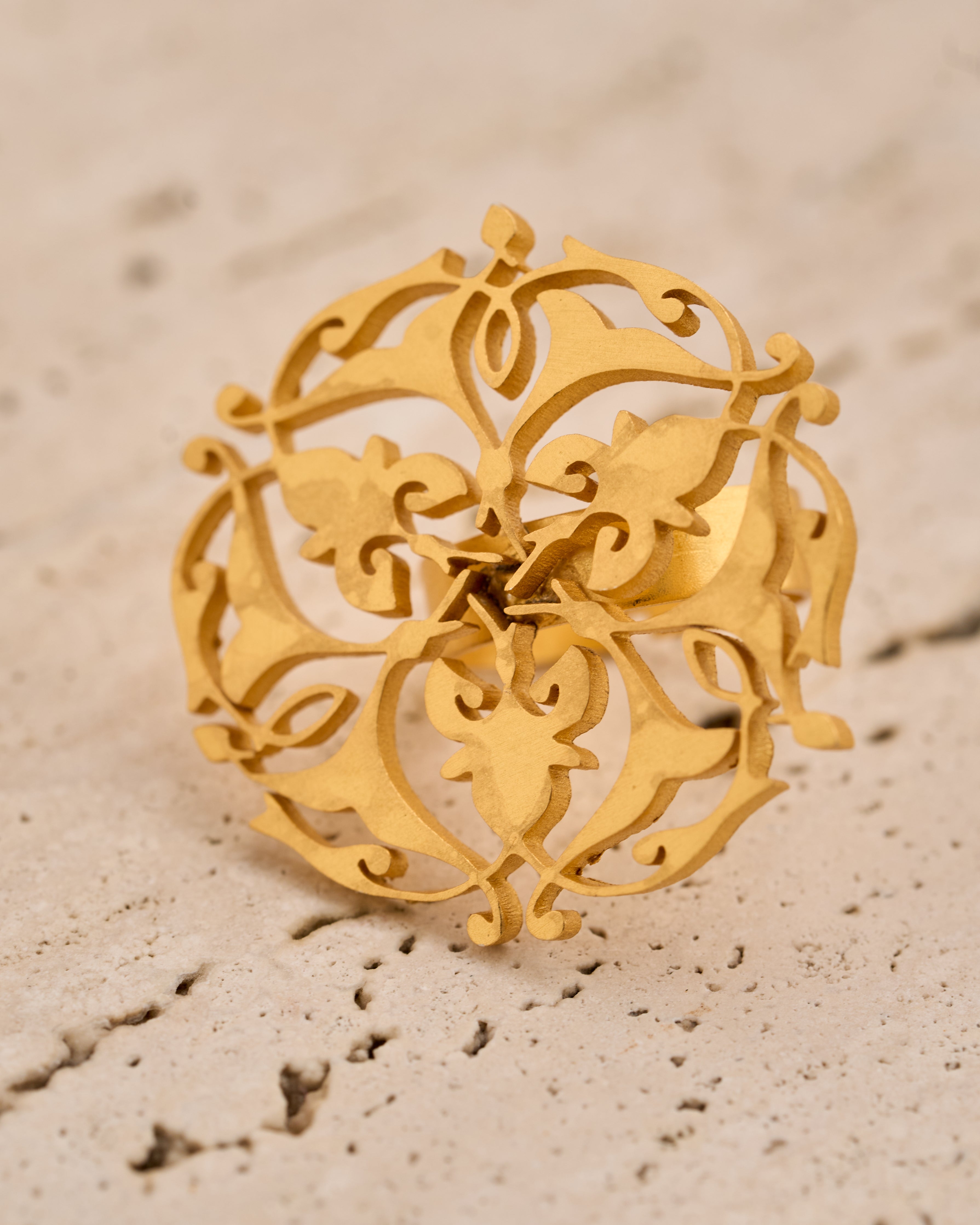 trueBrowns Gold-Polished Circle Ring - Distacart