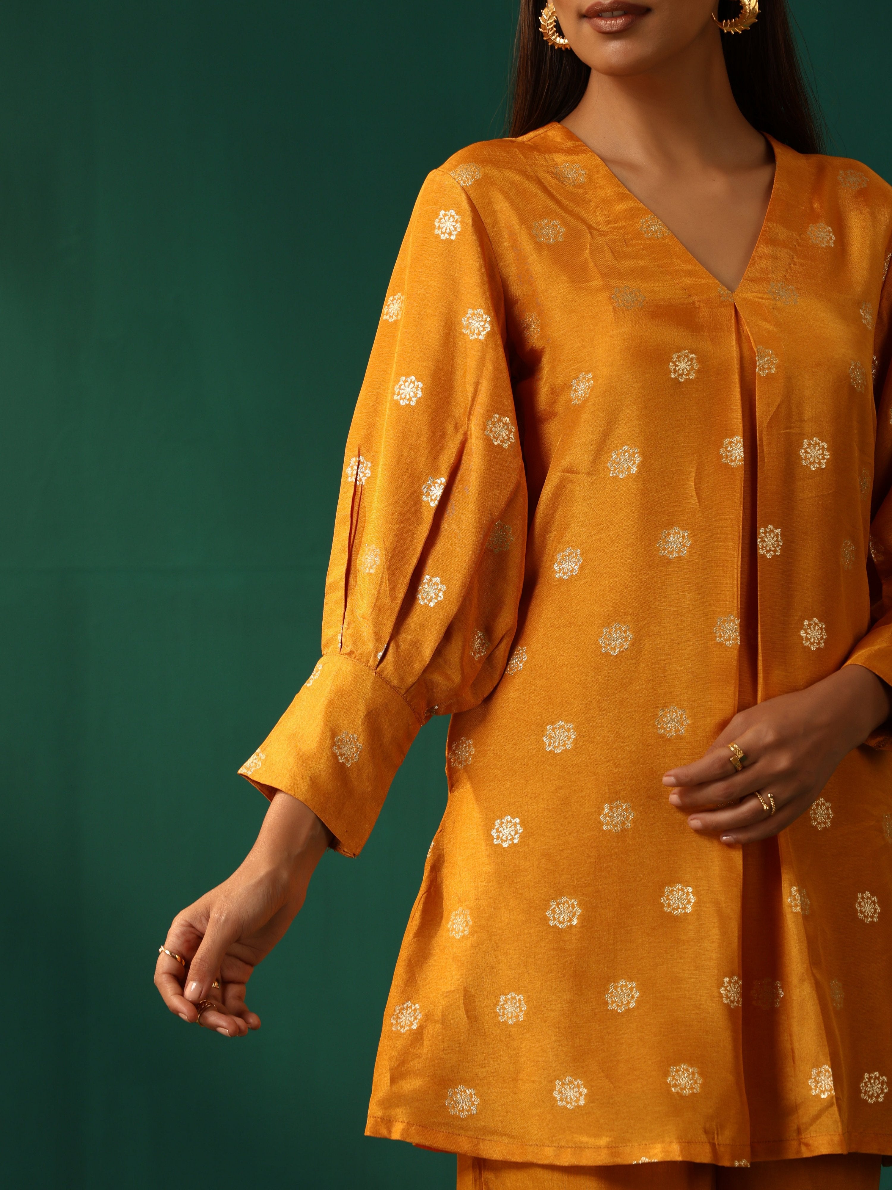 trueBrowns Mustard Geometric Floral Viscose Silk Front Pleat Co-ord Set - Distacart