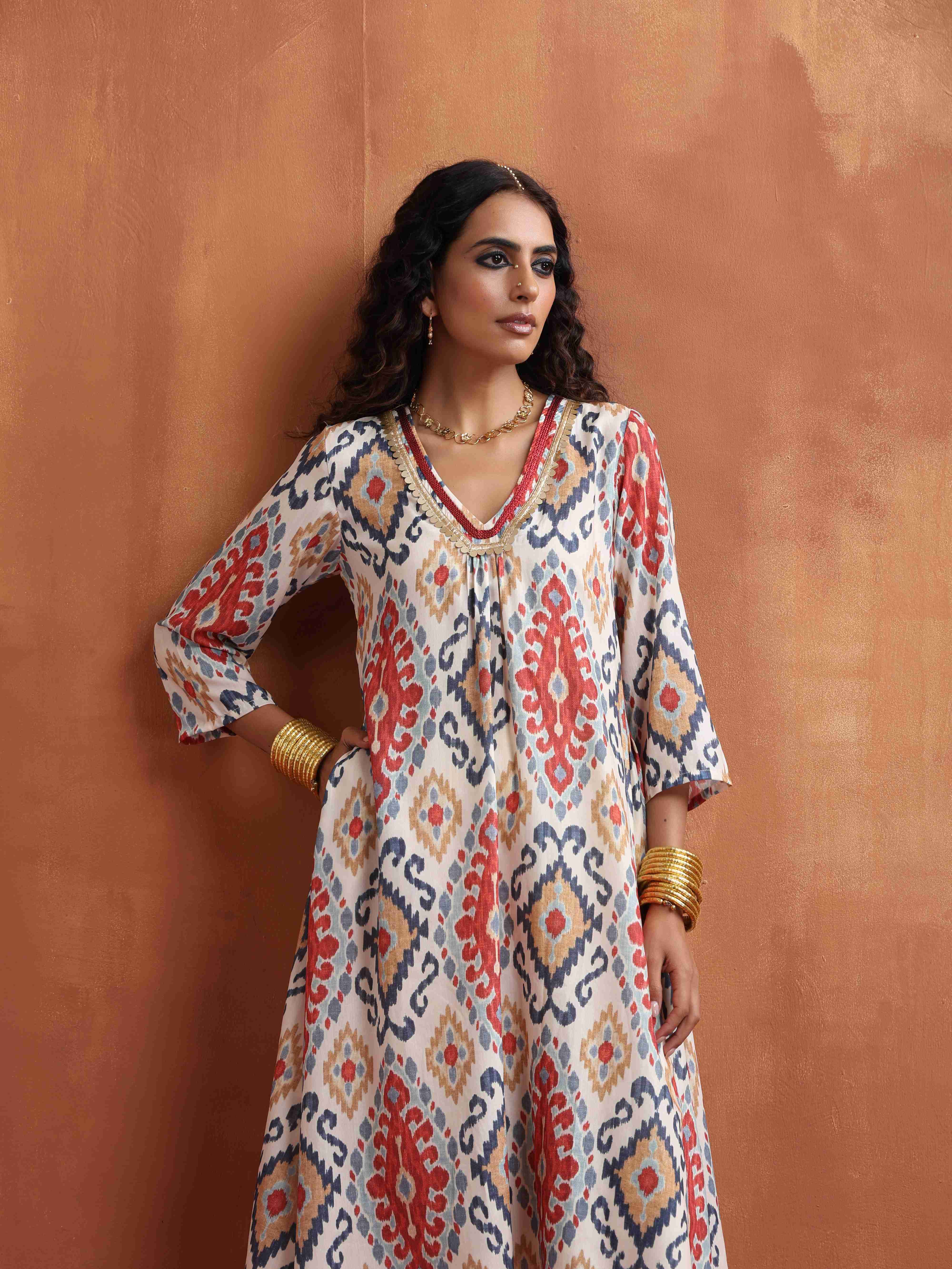 trueBrowns Off White Ikat Print Kurta Set - Distacart