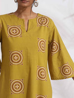 Thumbnail for trueBrowns Green Cotton Print HighSlit Kurta Set