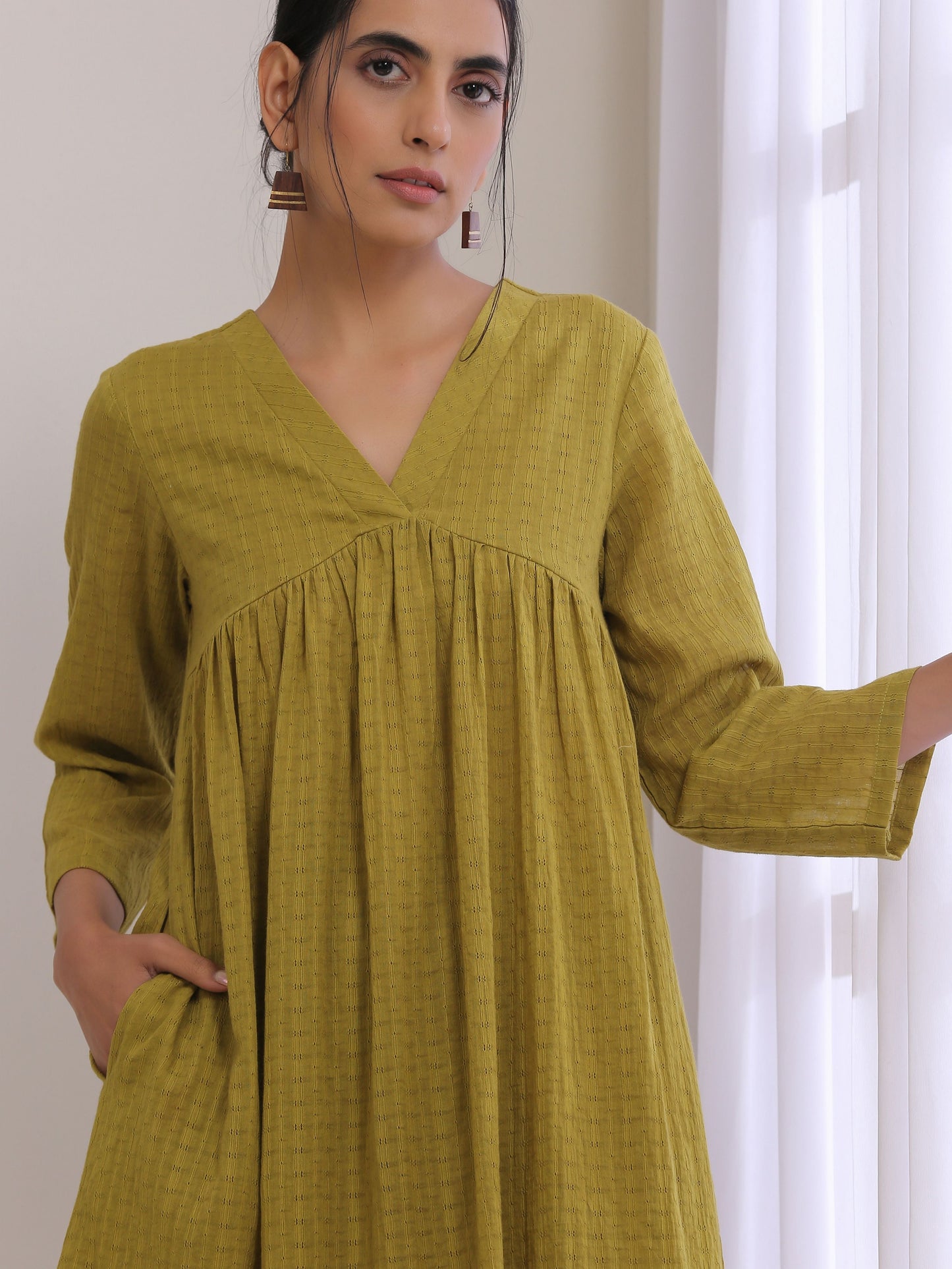 trueBrowns Avacado Green Dobby Flared Slit Kurta Pant Set - Distacart