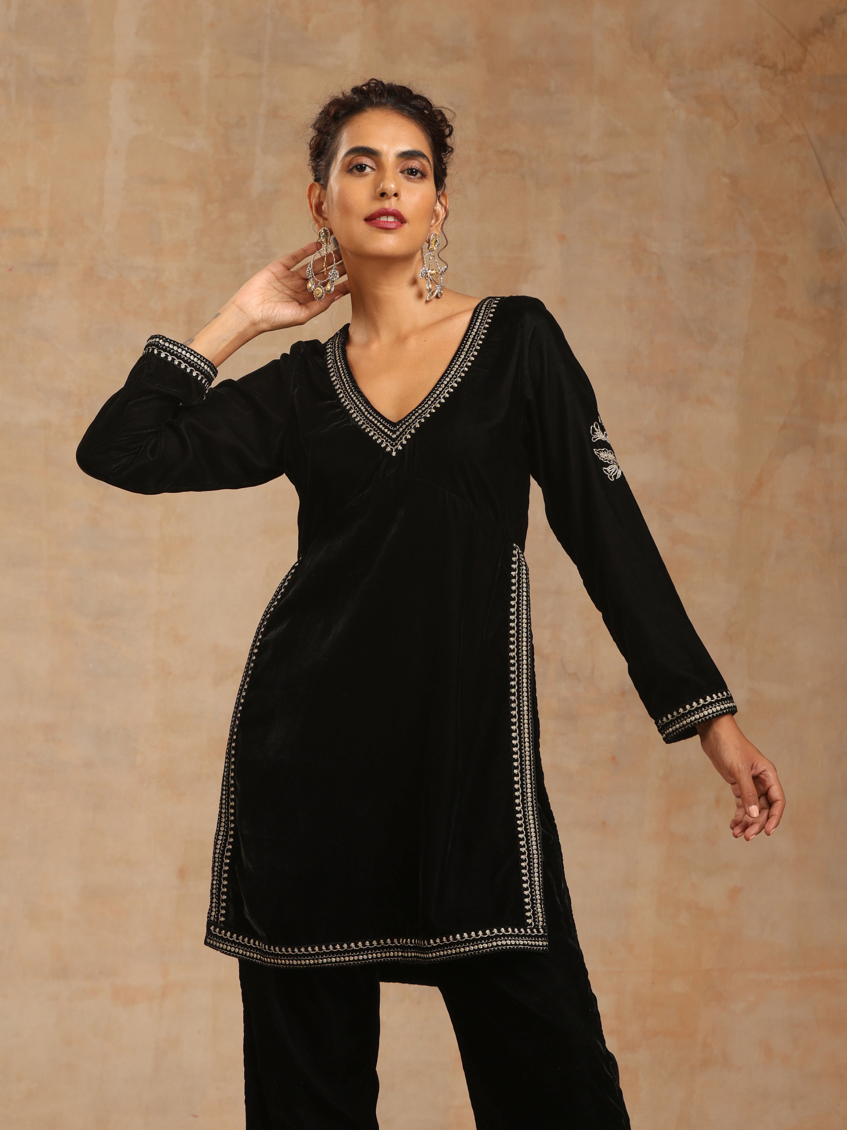 trueBrowns Black Velvet Embroidered Co-ord Set - Distacart