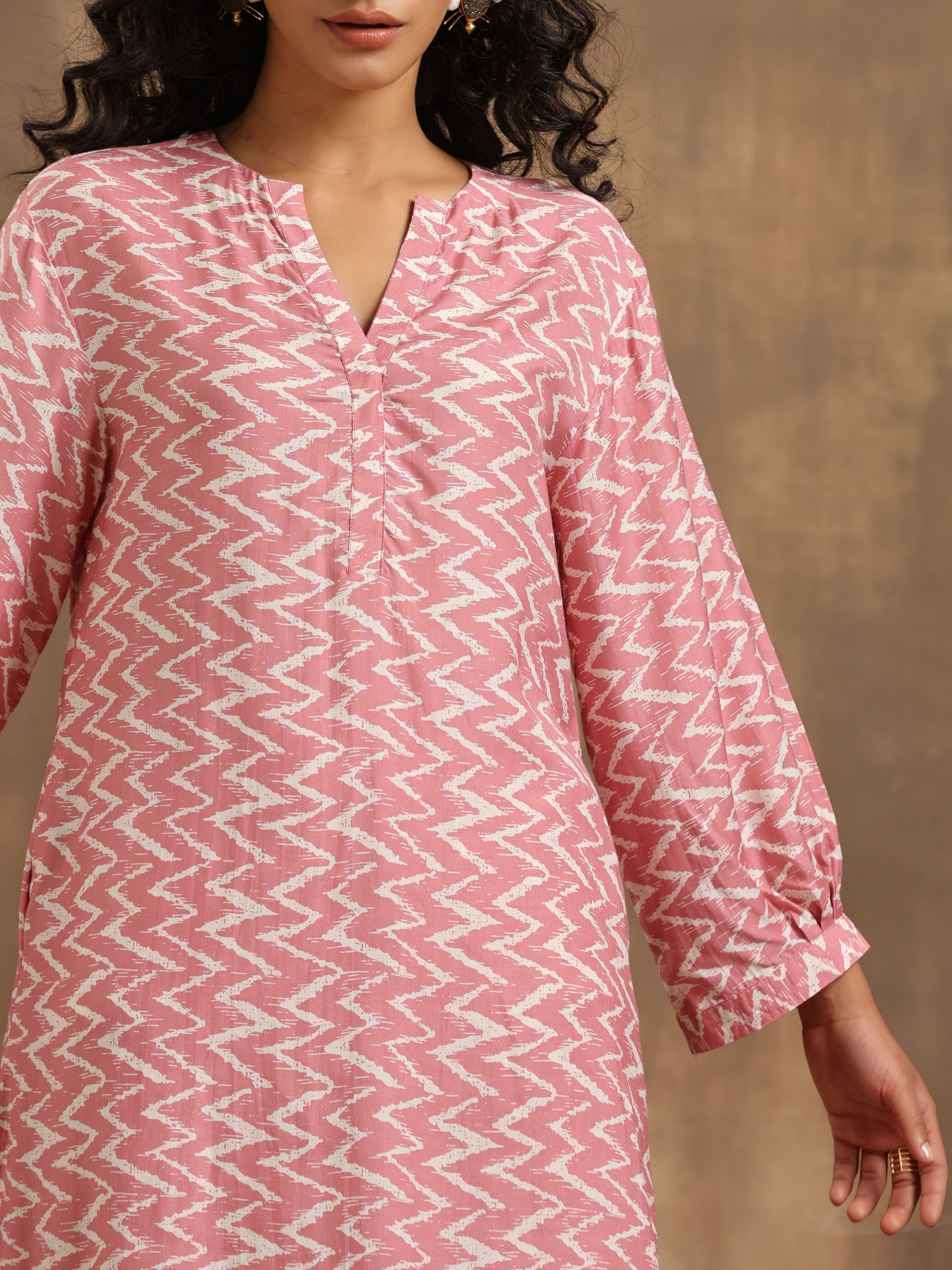 trueBrowns Light Mauve Zig-Zag Printed Silk Co-Ord Set - Distacart