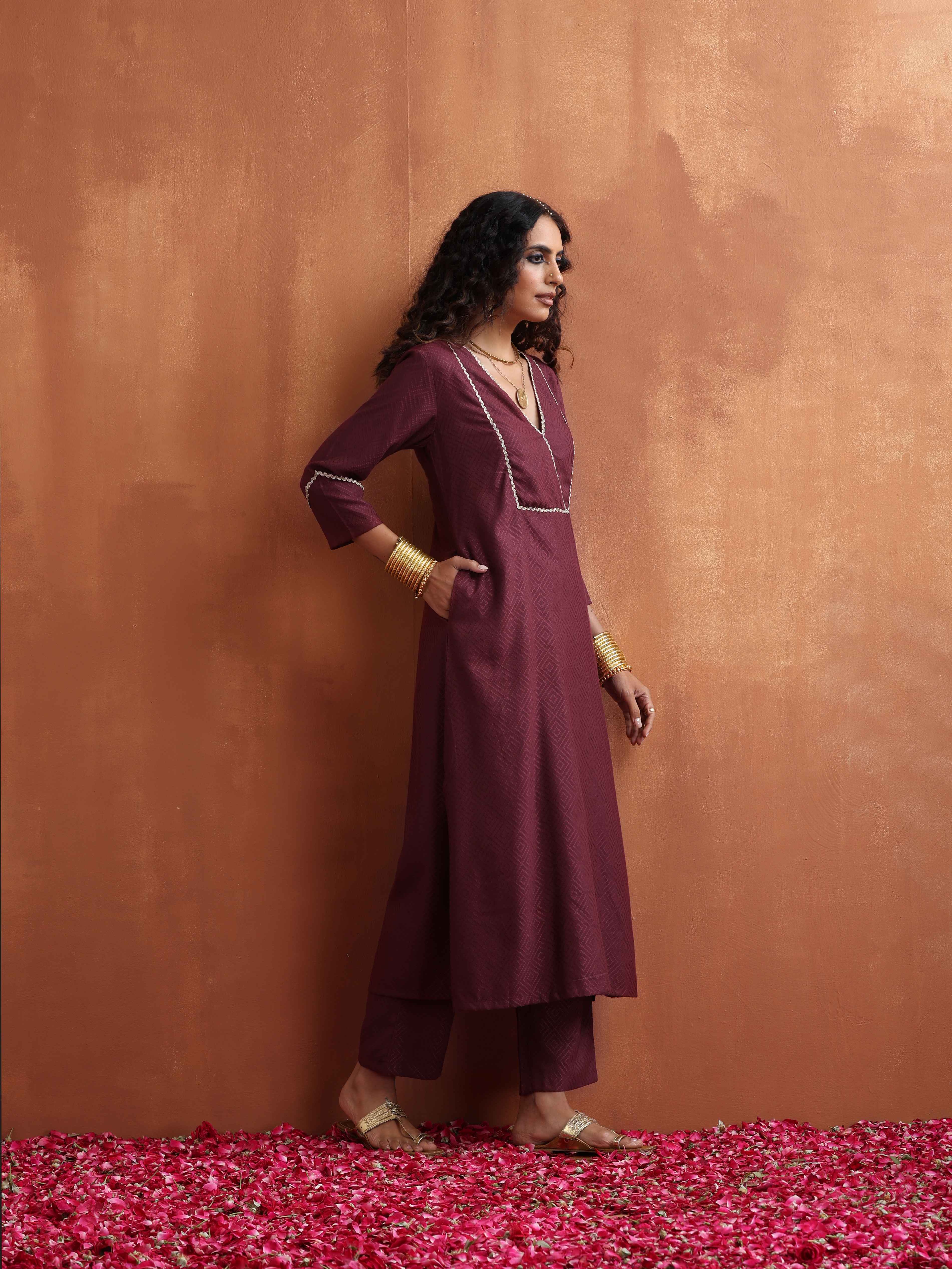 trueBrowns Maroon Straight Kurta Set - Distacart