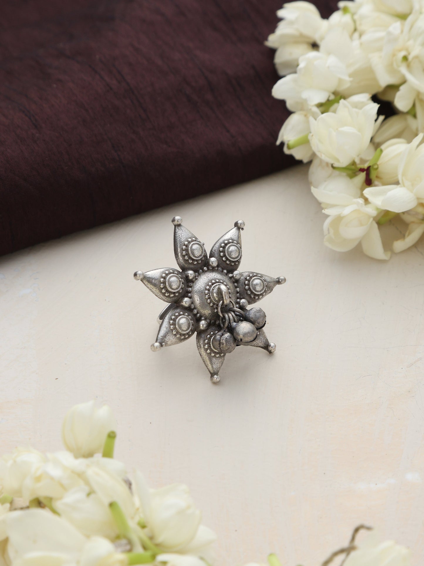trueBrowns Silver Tone Floral Ring - Distacart