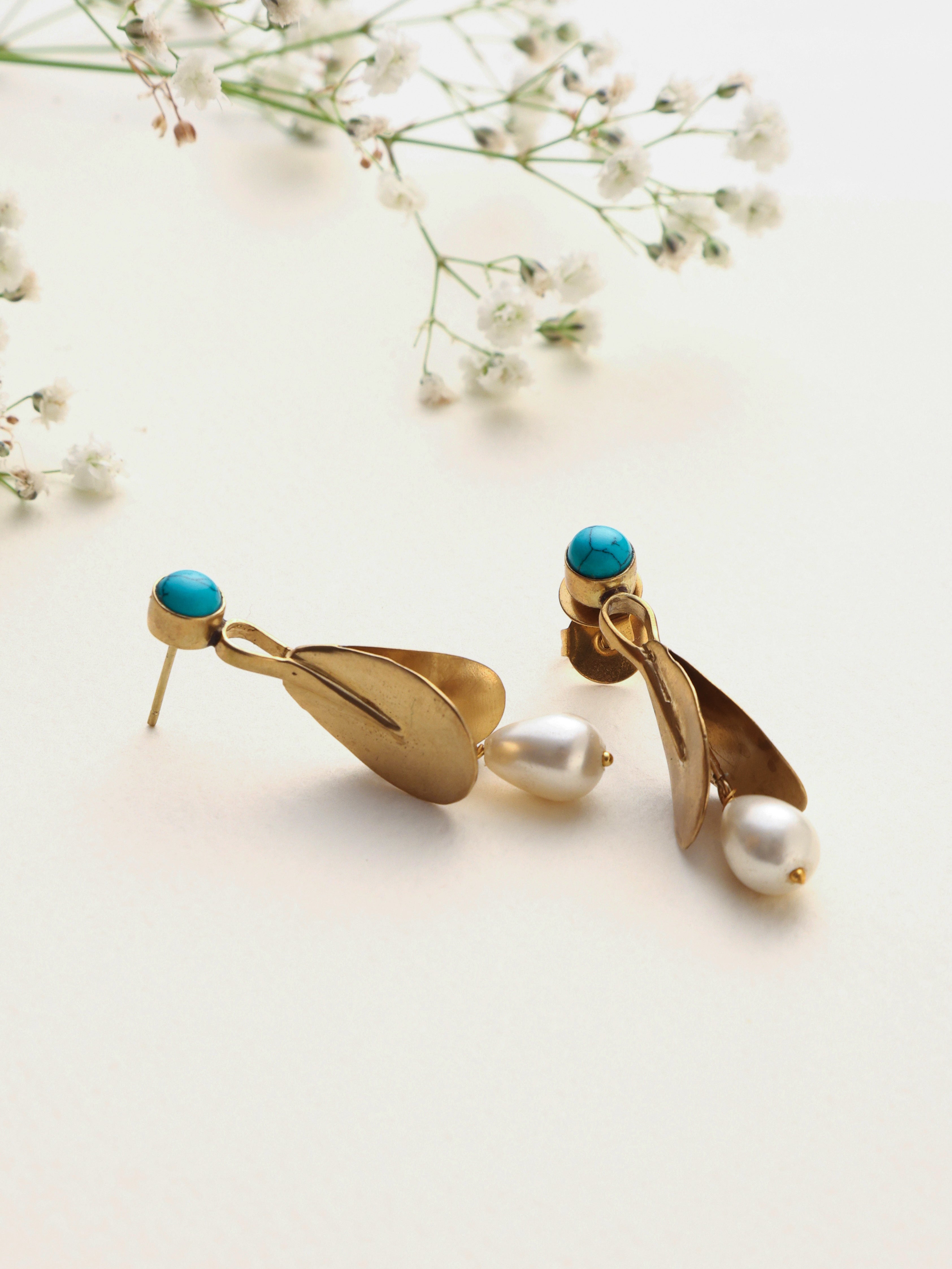 trueBrowns Brass Pearl Drop Earrings - Distacart