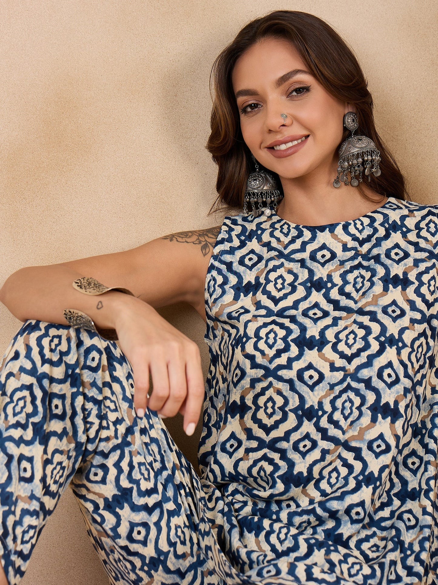 InWeave Peacock Blue White Moroccan Print Round Neck Kurta Set - Distacart
