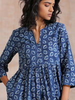 Thumbnail for trueBrowns Indigo Dabu Floral Print Cotton Kurta Pant Set - Distacart