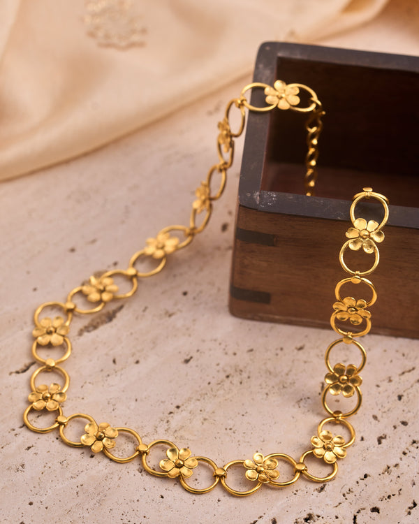 trueBrowns Gold-Polished Floral Necklace