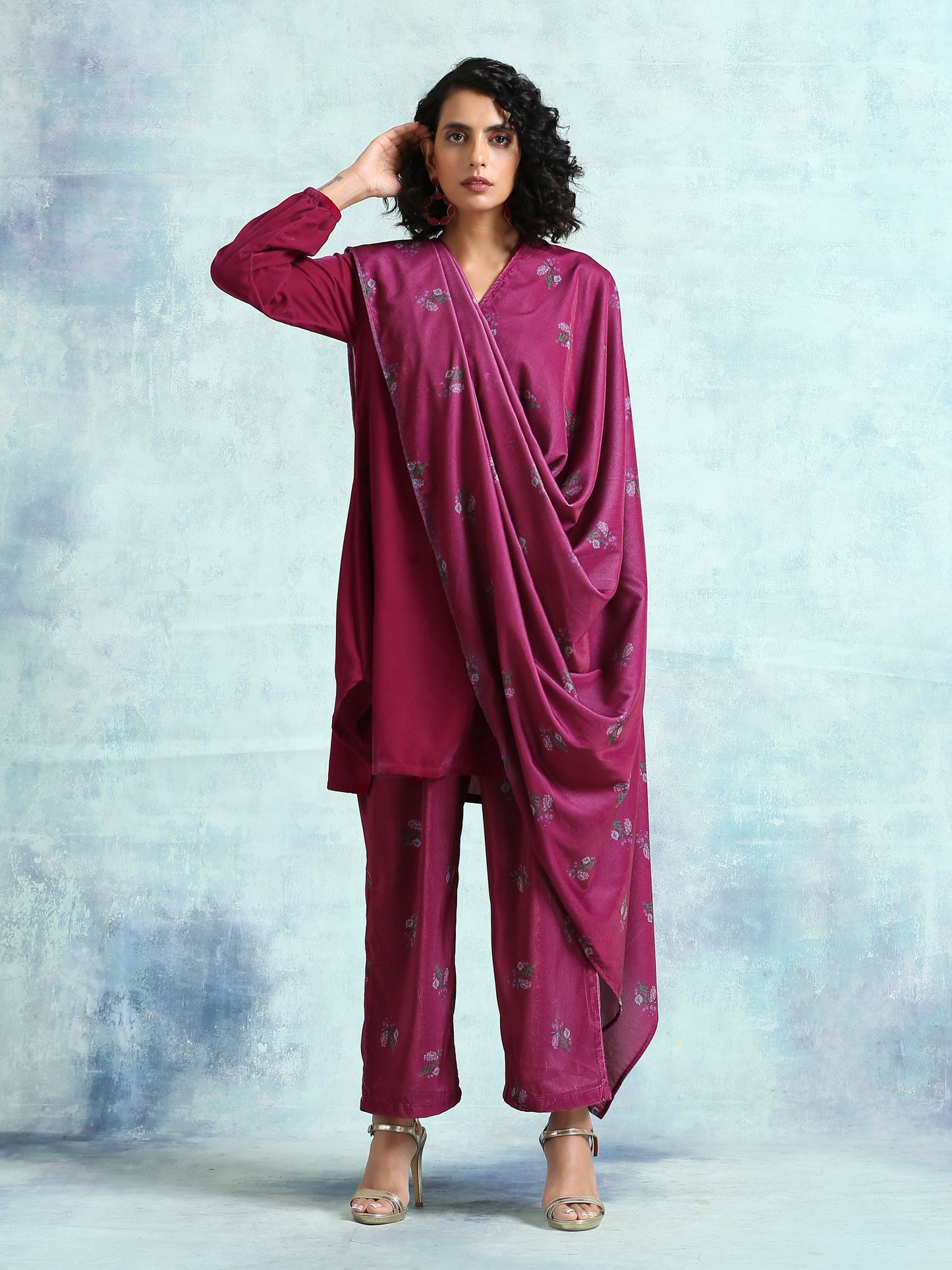 trueBrowns Magenta Printed Velvet Shawl - Distacart