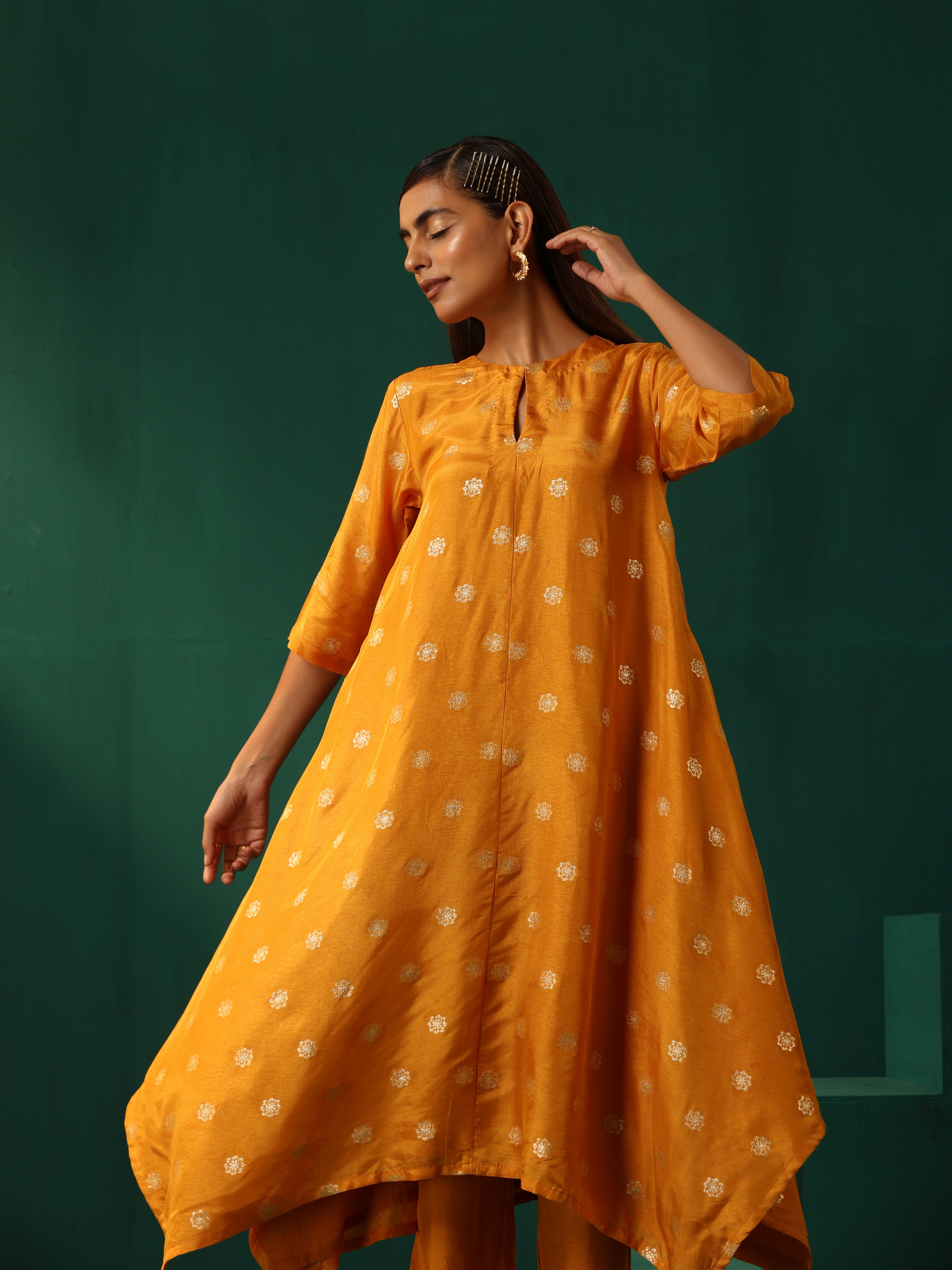 trueBrowns Mustard Geometric Floral Viscose Silk Handkerchief Kurta Pant Set - Distacart