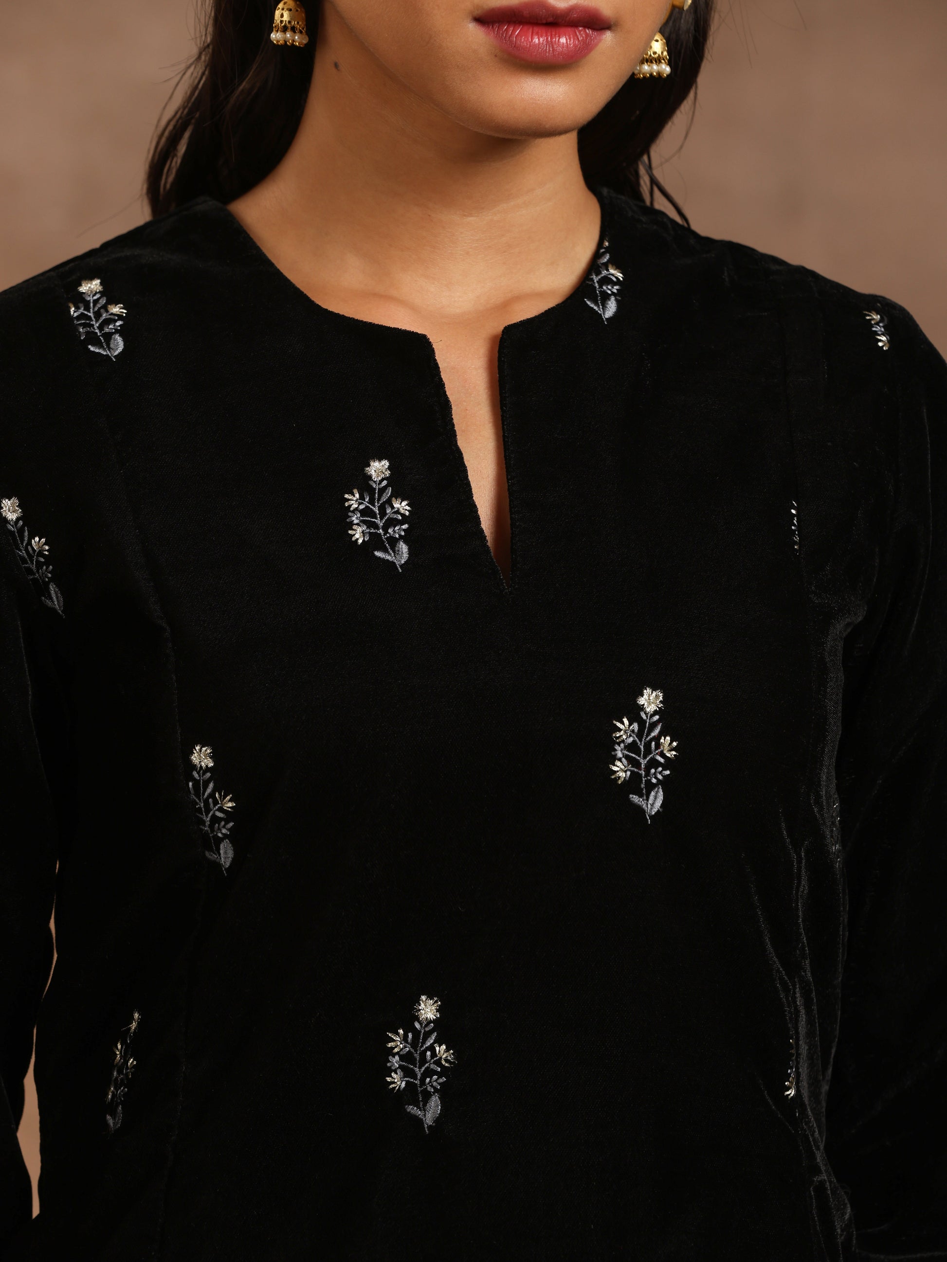 trueBrowns Black Velvet Embroidered Relaxed Co-ord Set - Distacart