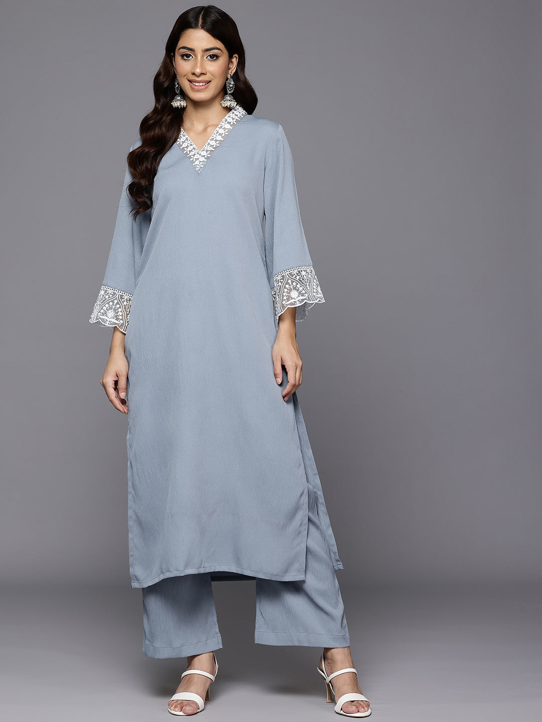 Varanga Women Thread Embroidered Organza Detailed Kurta Set - Distacart