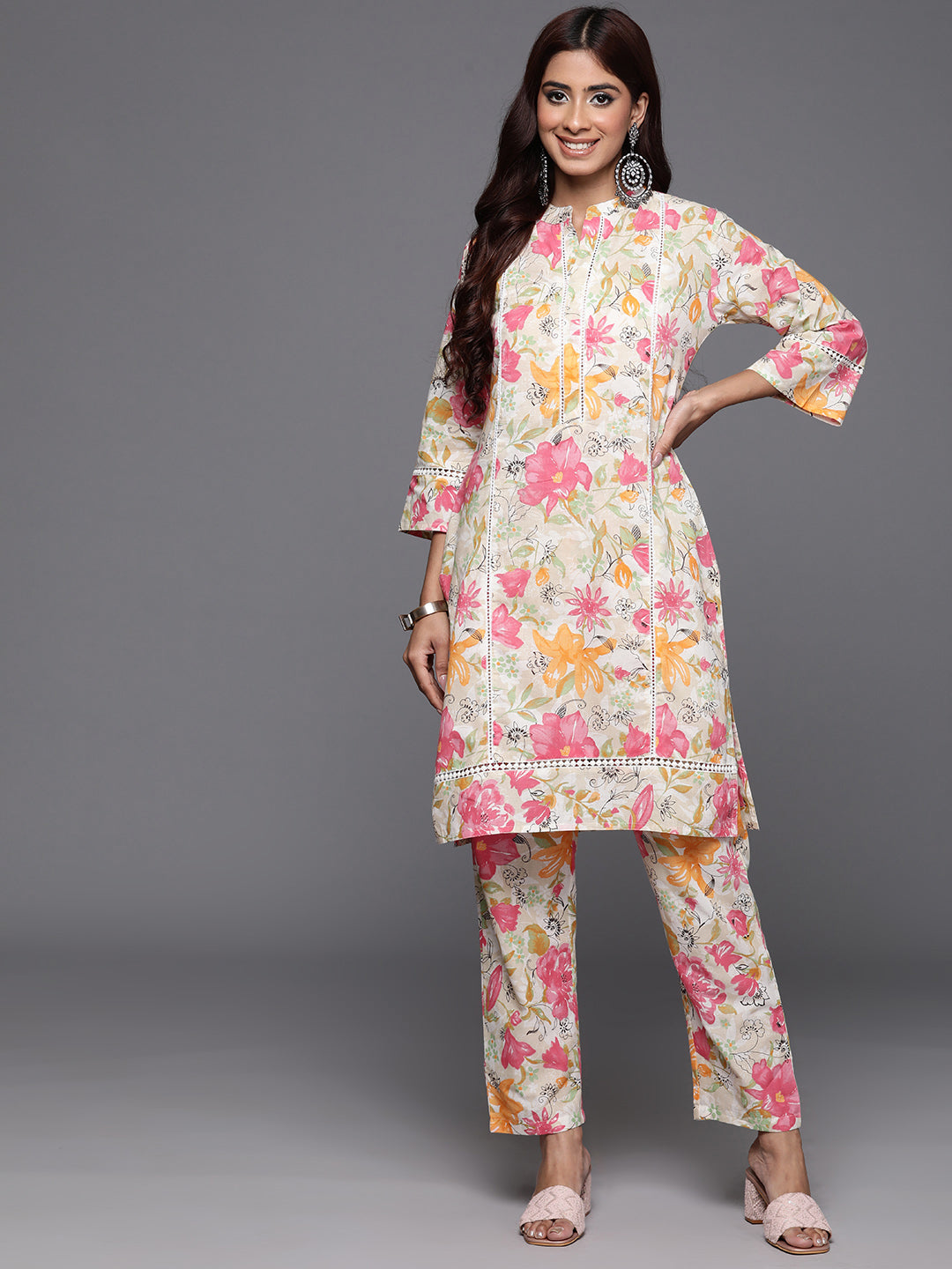 Varanga Women Off White Floral Printed Kurta With Bottom - Distacart