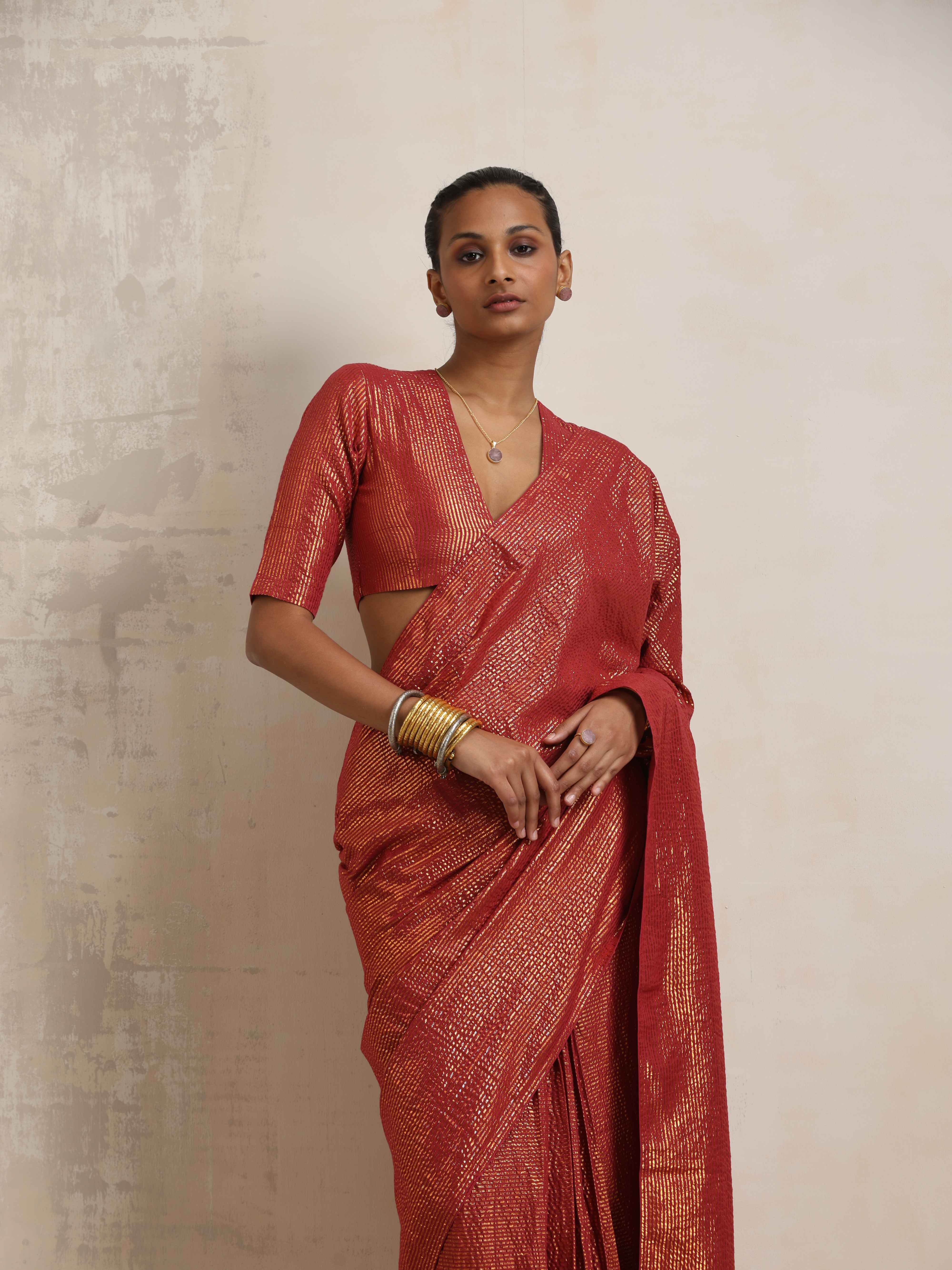 trueBrowns Maroon Gold Metallic Ready To Wear Saree - Distacart
