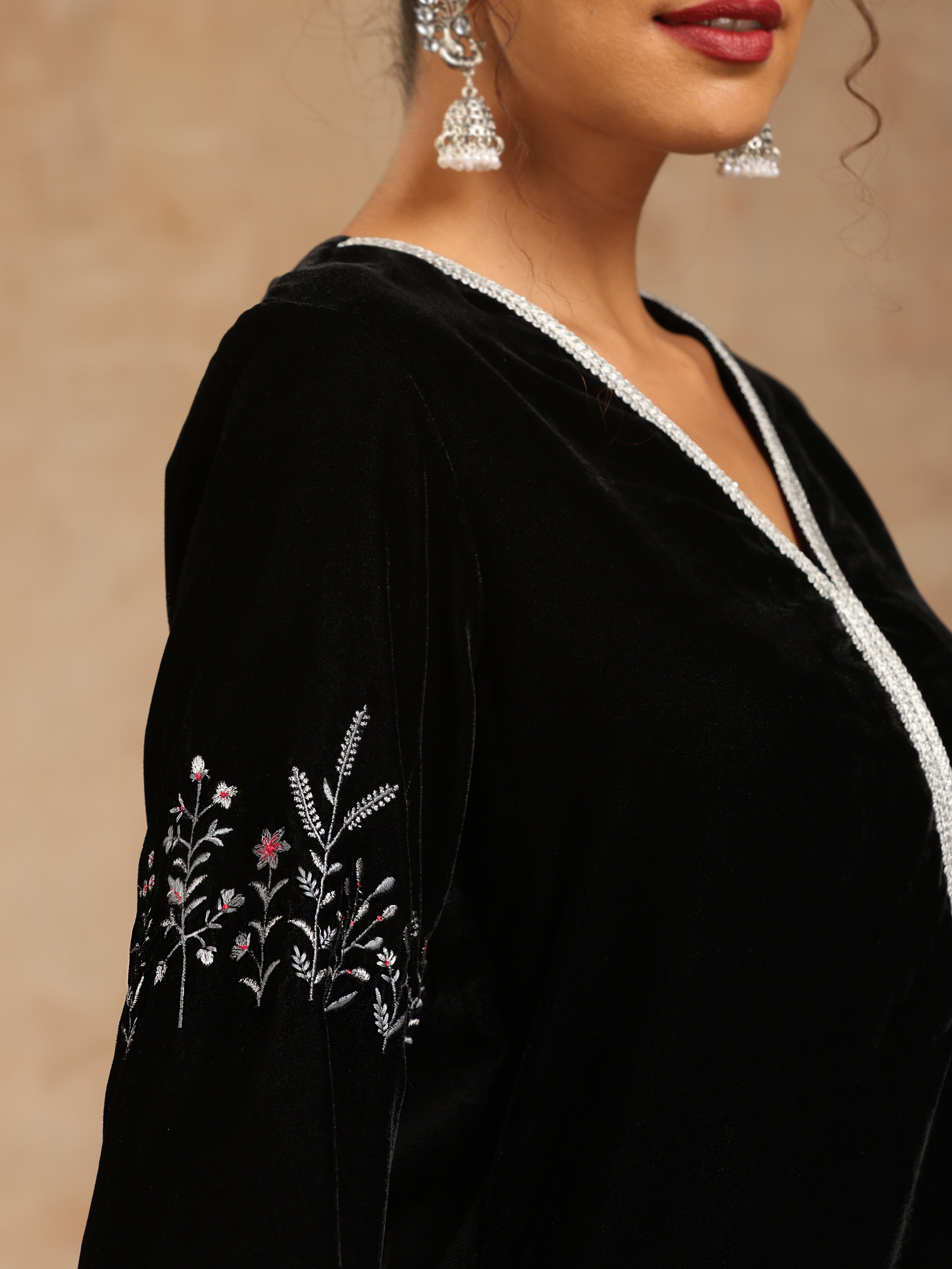 trueBrowns Black Velvet Sleeve Embroidered Kurta - Distacart