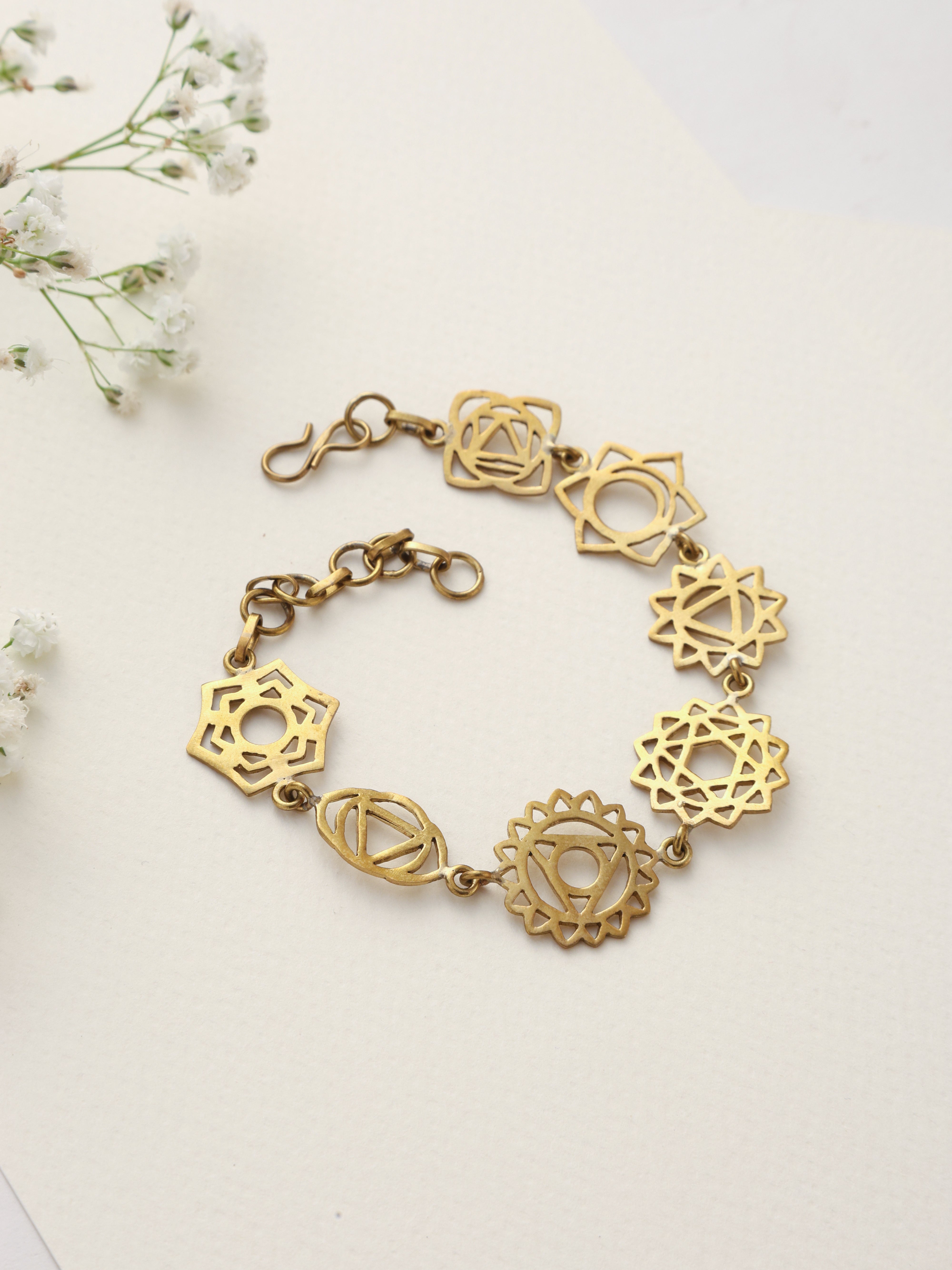 trueBrowns Brass Mandala Braclette - Distacart