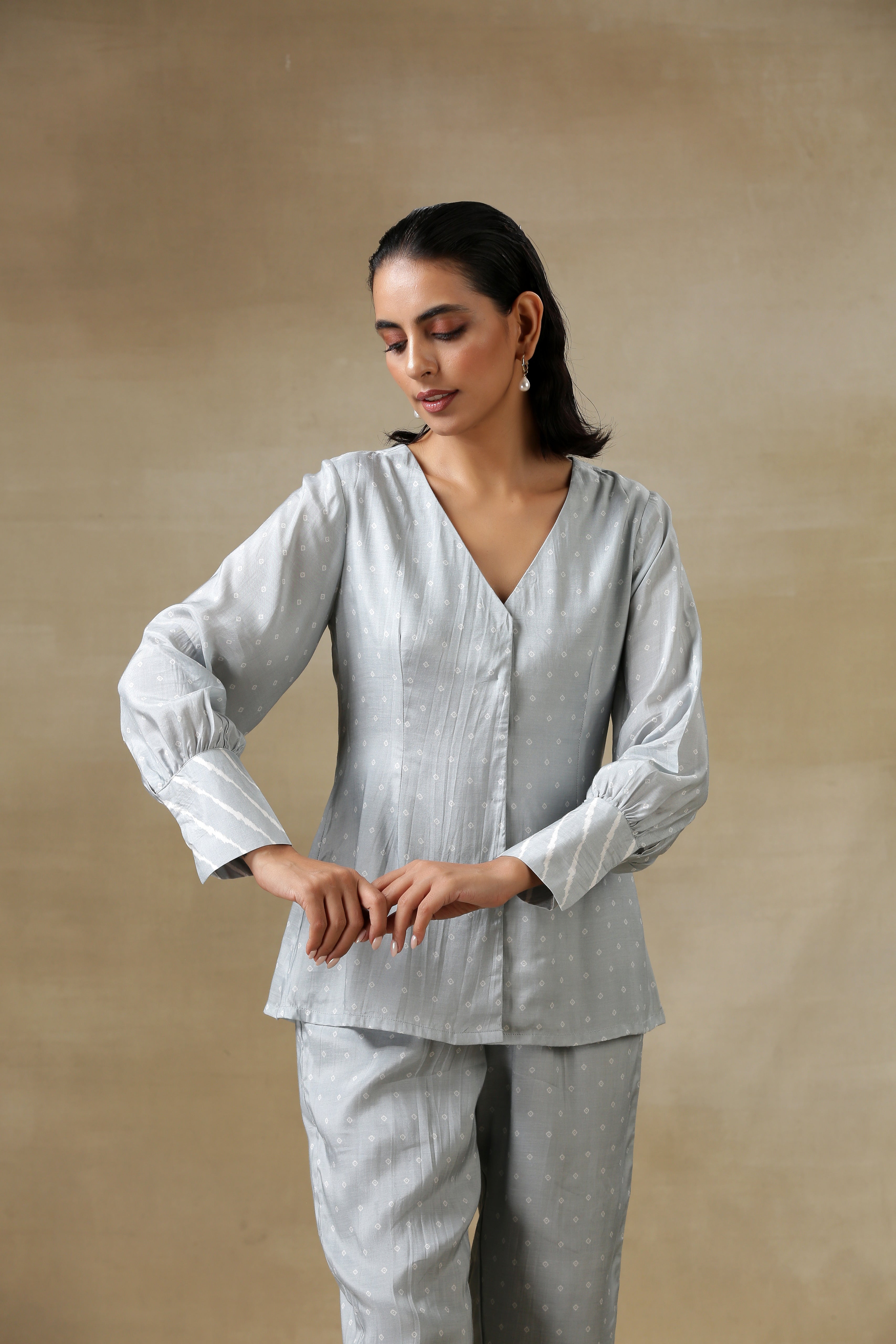 trueBrowns Grey Bandhani Printed Silk Front Open Short Co-Ord Set - Distacart
