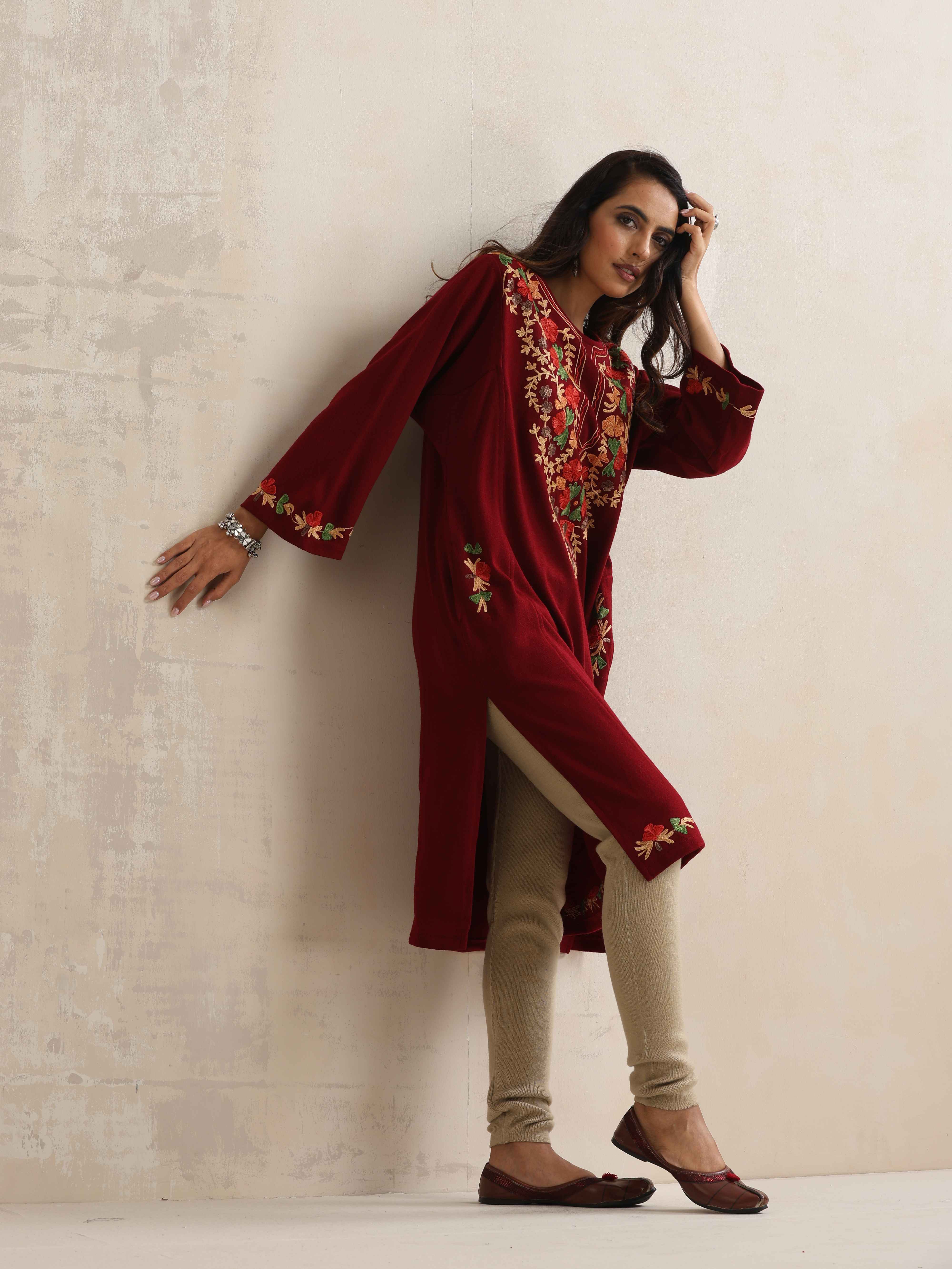 trueBrowns Maroon Kashmiri Embroidered Woollen Phiran Kurta - Distacart