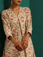 Thumbnail for trueBrowns Pink Floral Cotton Printed Neck Pleat Co-ord Set - Distacart