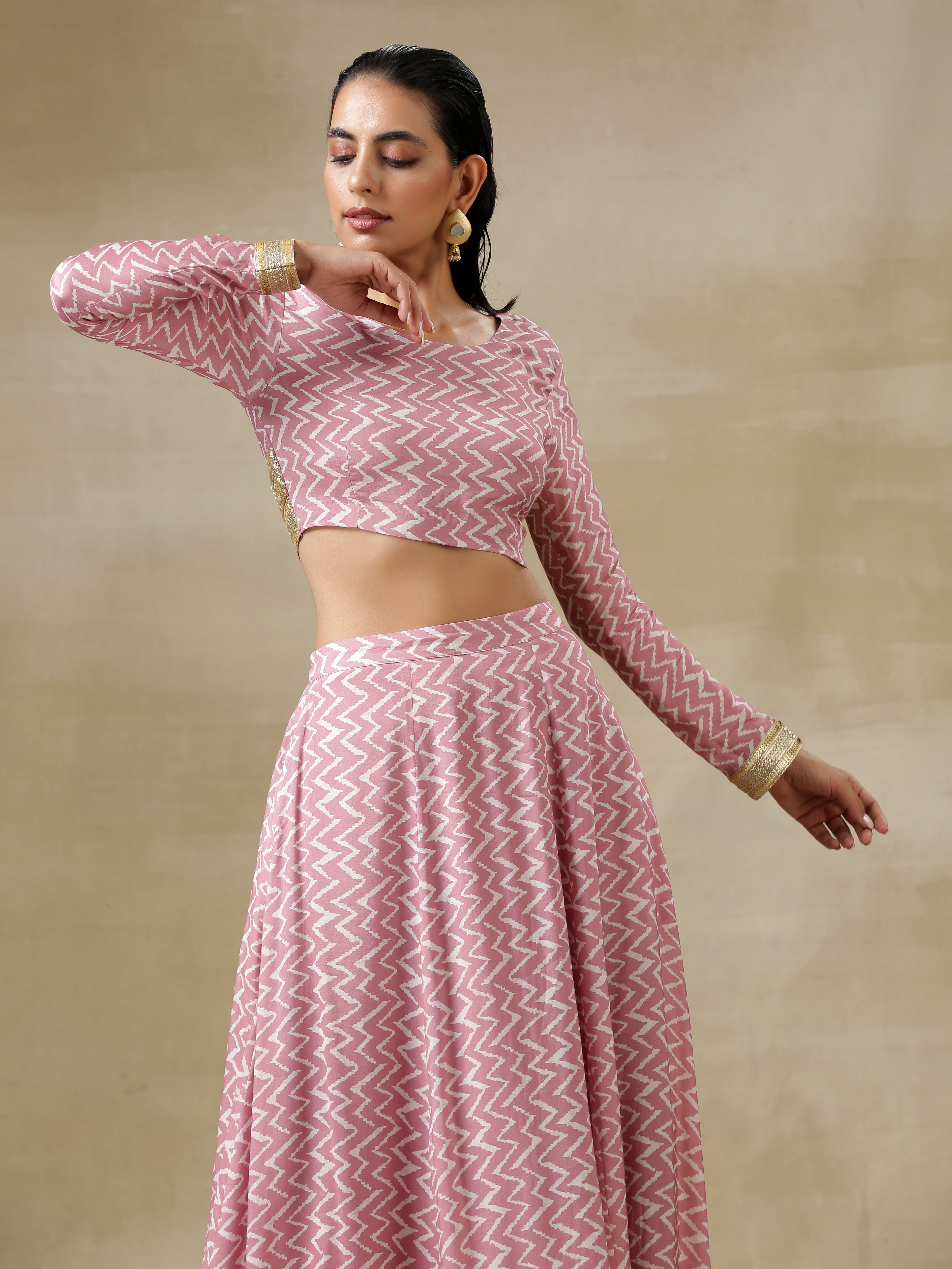 trueBrowns Light Mauve Bandhani Printed Silk Top Skirt Set - Distacart