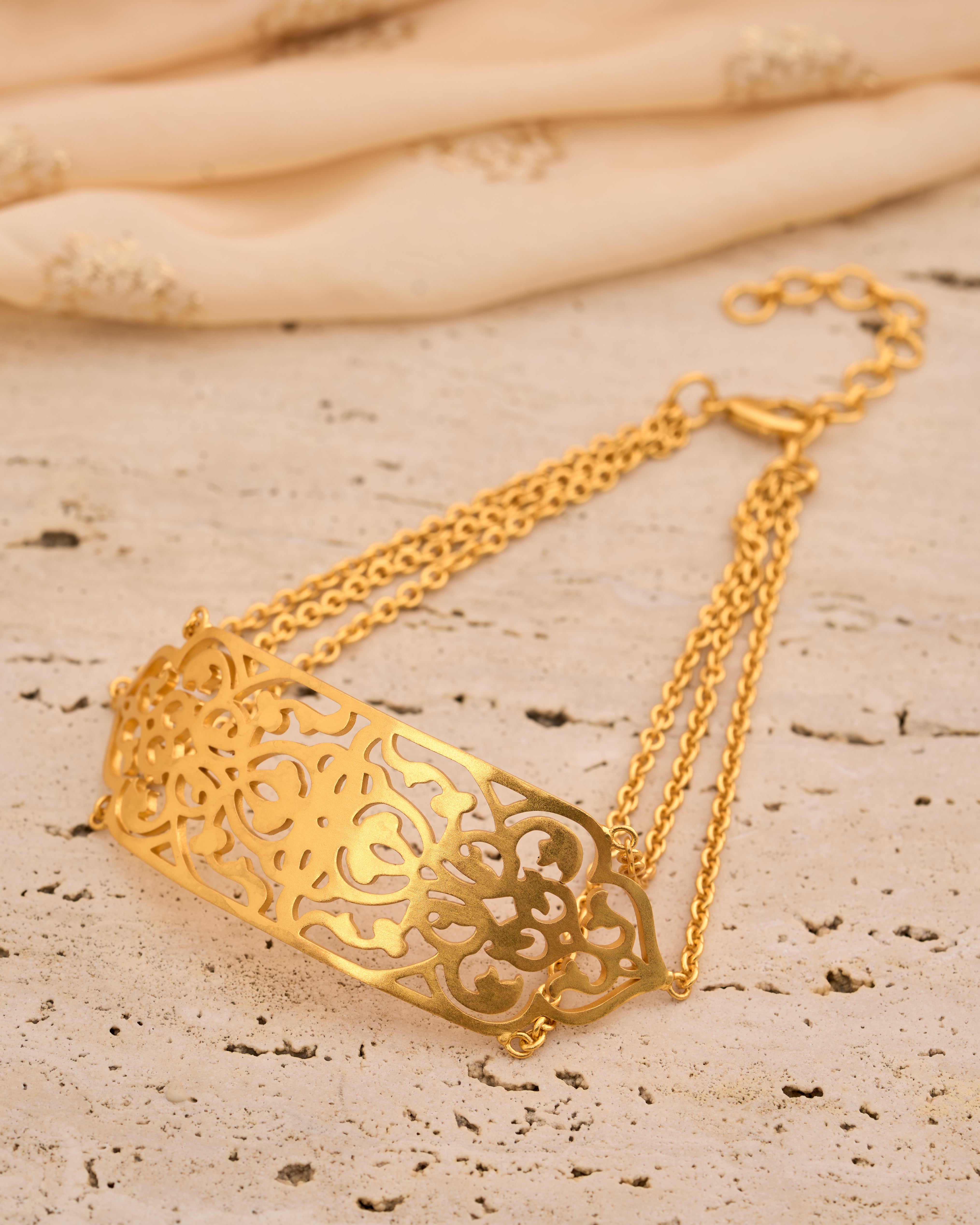 trueBrowns Gold-Polished Choker - Distacart