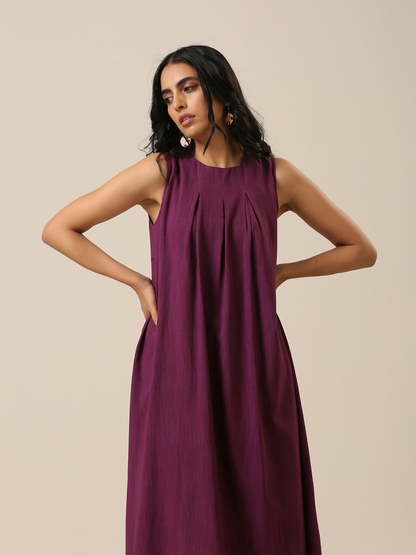trueBrowns Plum Purple Slub Texture Sleeveless Kurta Pant Set - Distacart