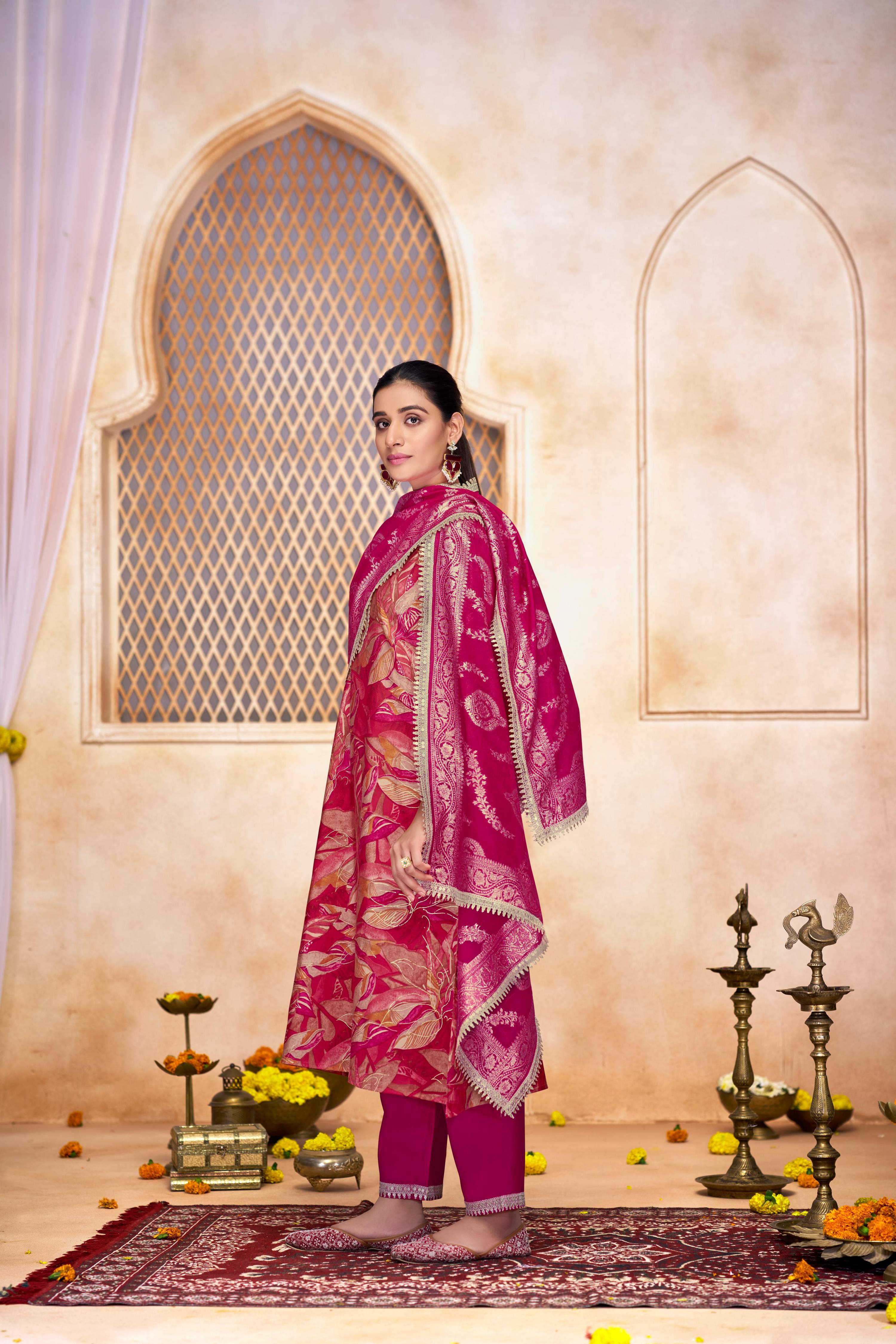 BulBul Rashmi Printed Fuschia Kurta Set with Dupatta