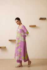 Thumbnail for NOZ2TOZ Women's Floral Printed Knee Length V Neck Kurta Set - Distacart