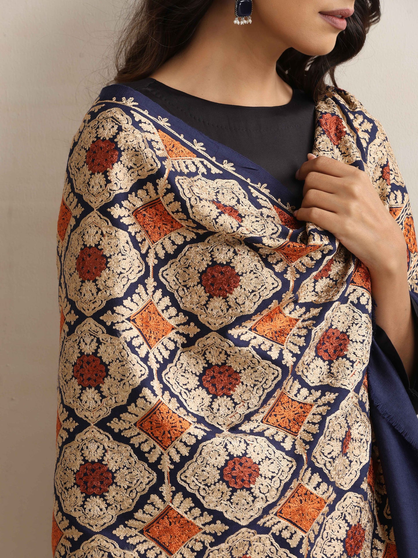 trueBrowns Navy Blue Embroidered Woollen Stole - Distacart