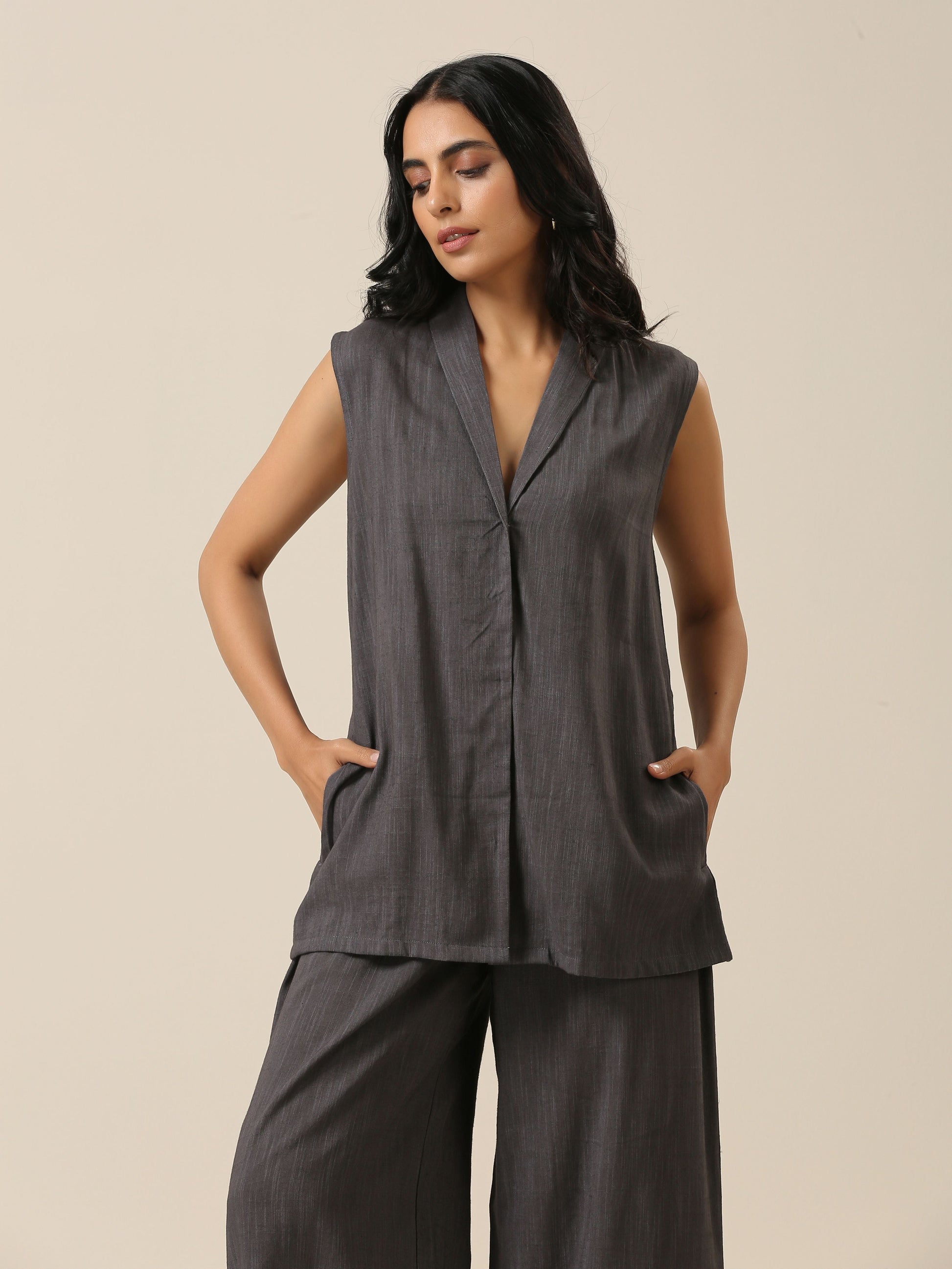 trueBrowns Slate Grey Slub Texture Sleevesless Jacket Pant Set - Distacart