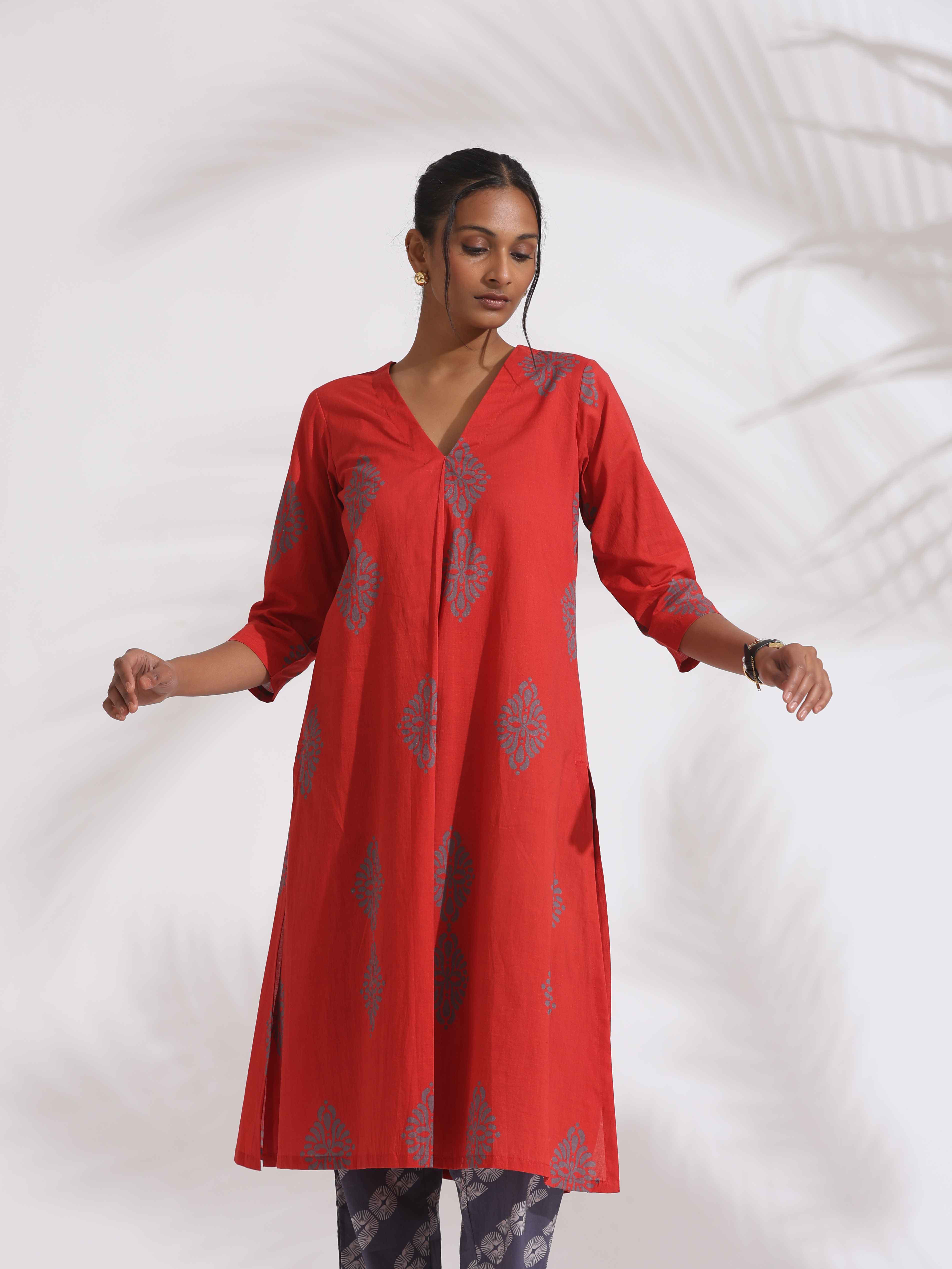 trueBrowns Red Cotton Print Kurta Set