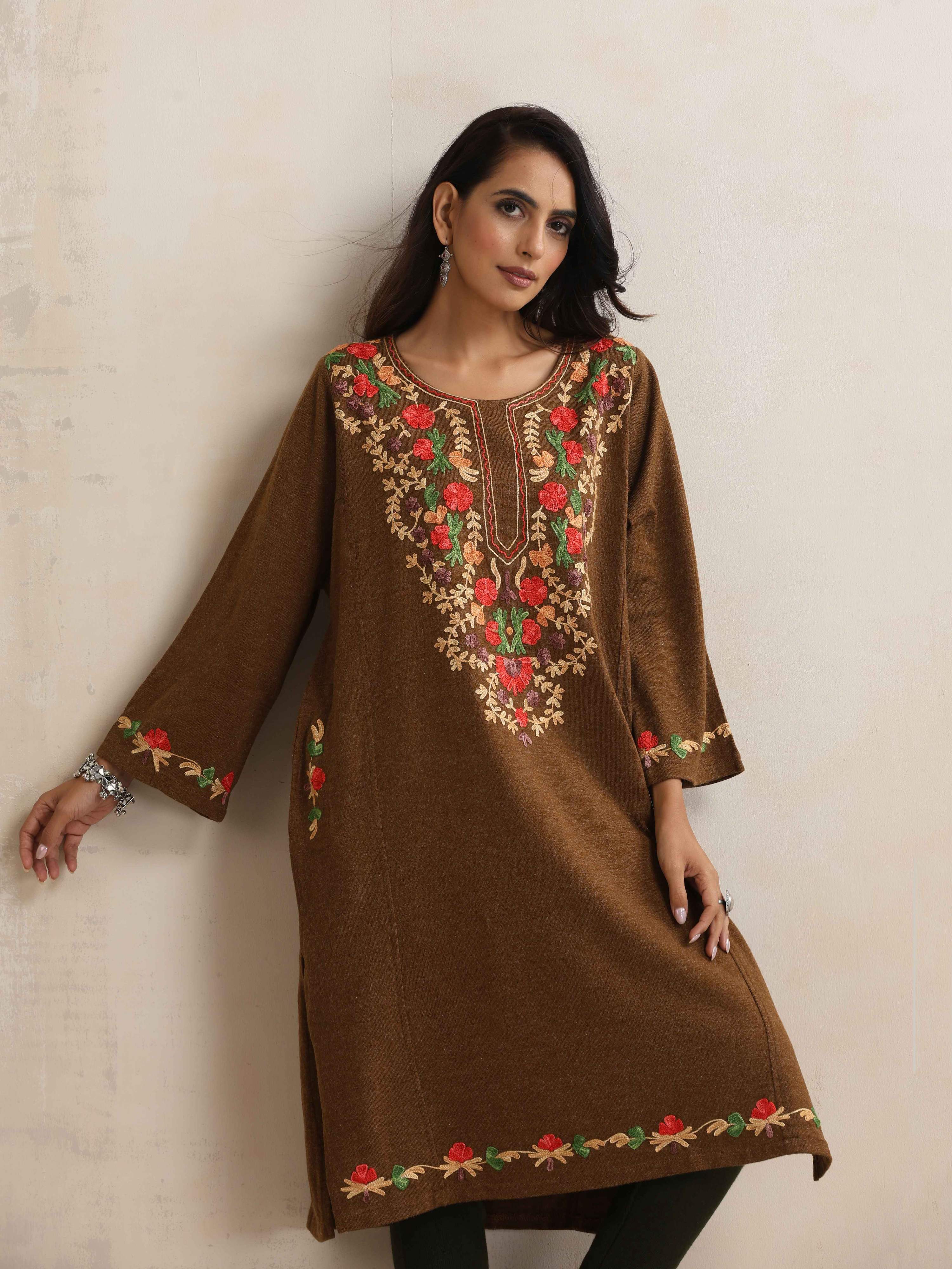 trueBrowns Brown Kashmiri Embroidered Woollen Phiran Kurta - Distacart
