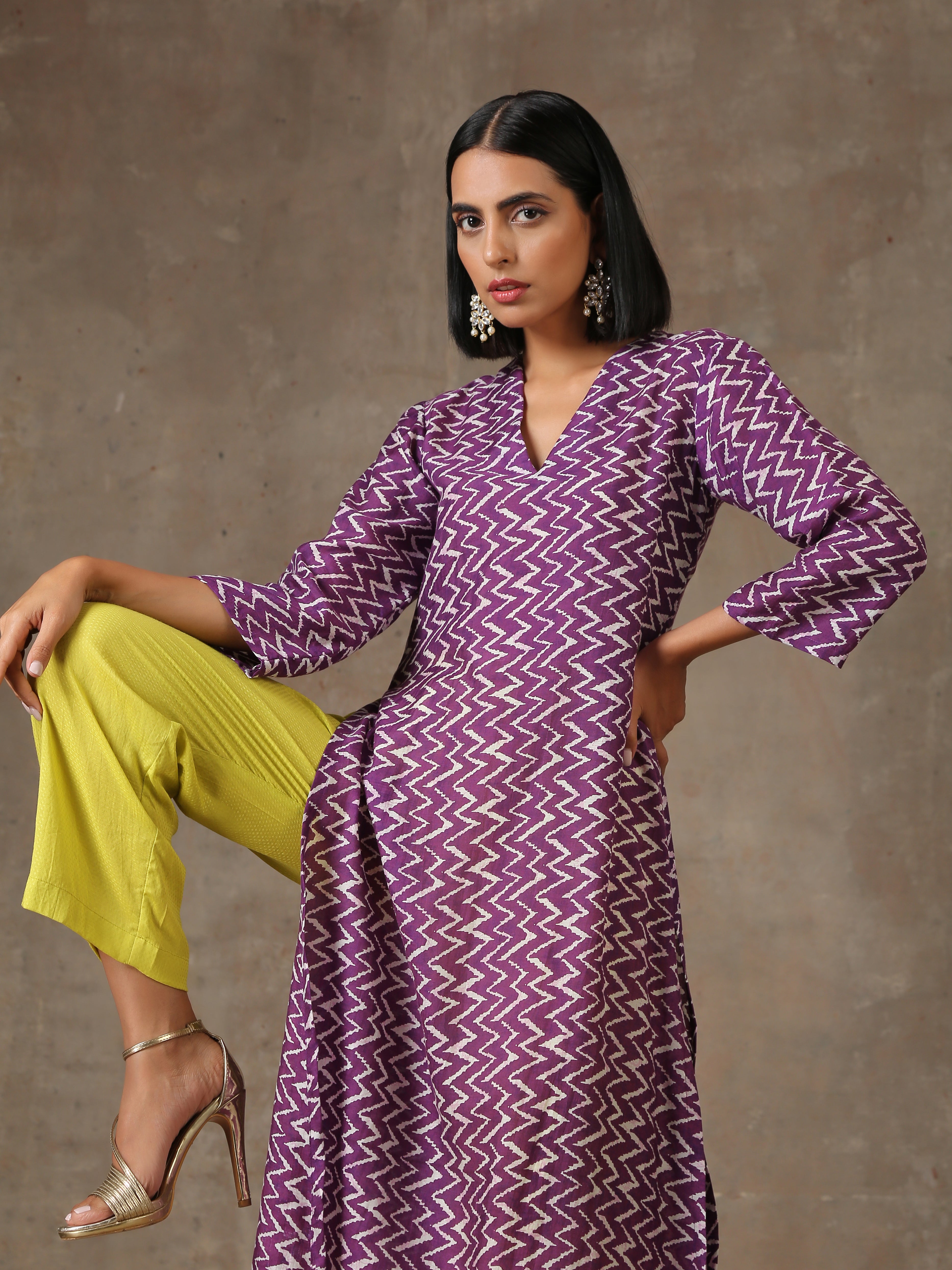 trueBrowns Purple White Lehariya Printed Silk kurta Pant Set - Distacart