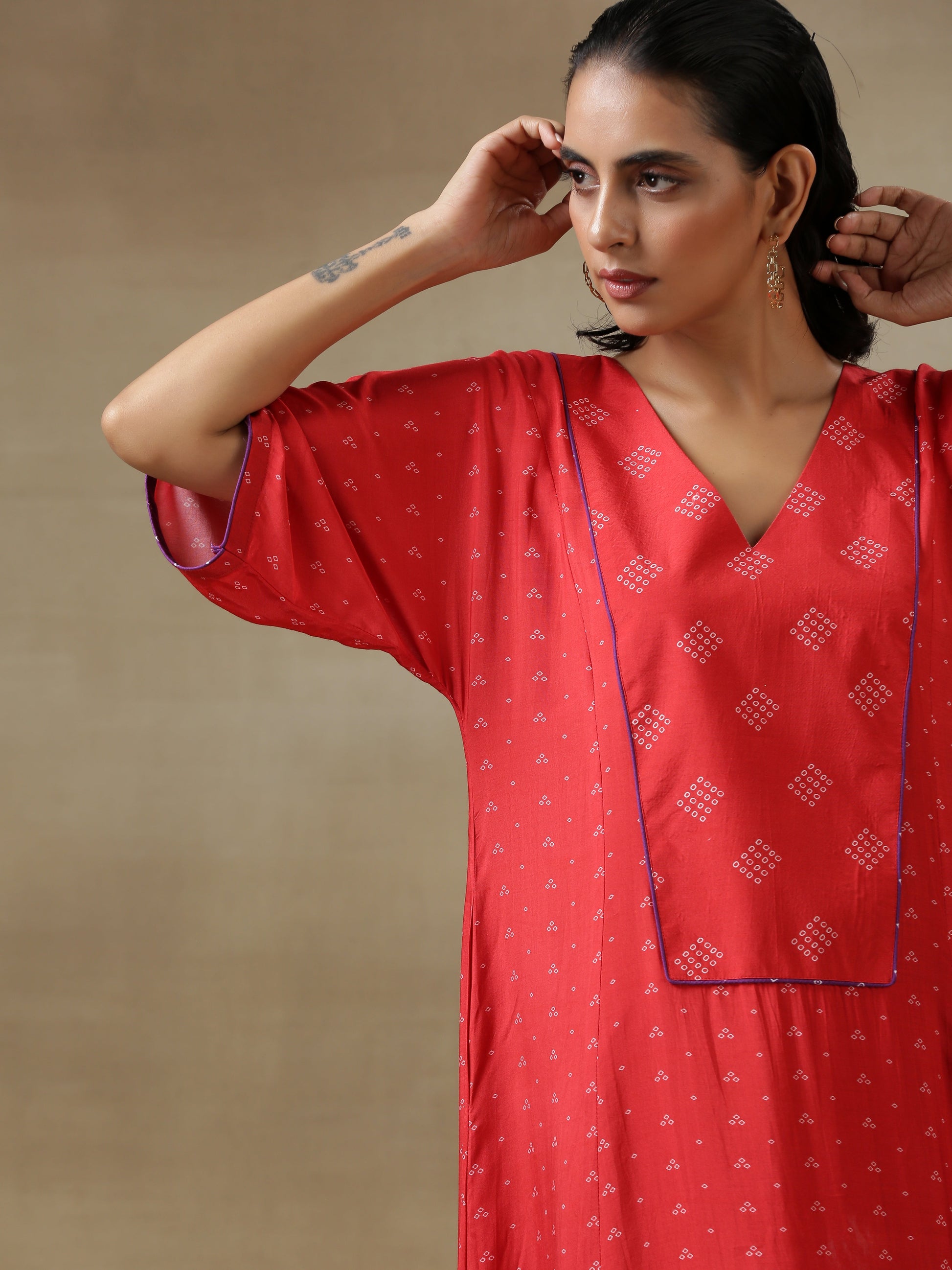 trueBrowns Red Bandhani Printed Silk Long Kurta Pant Set - Distacart