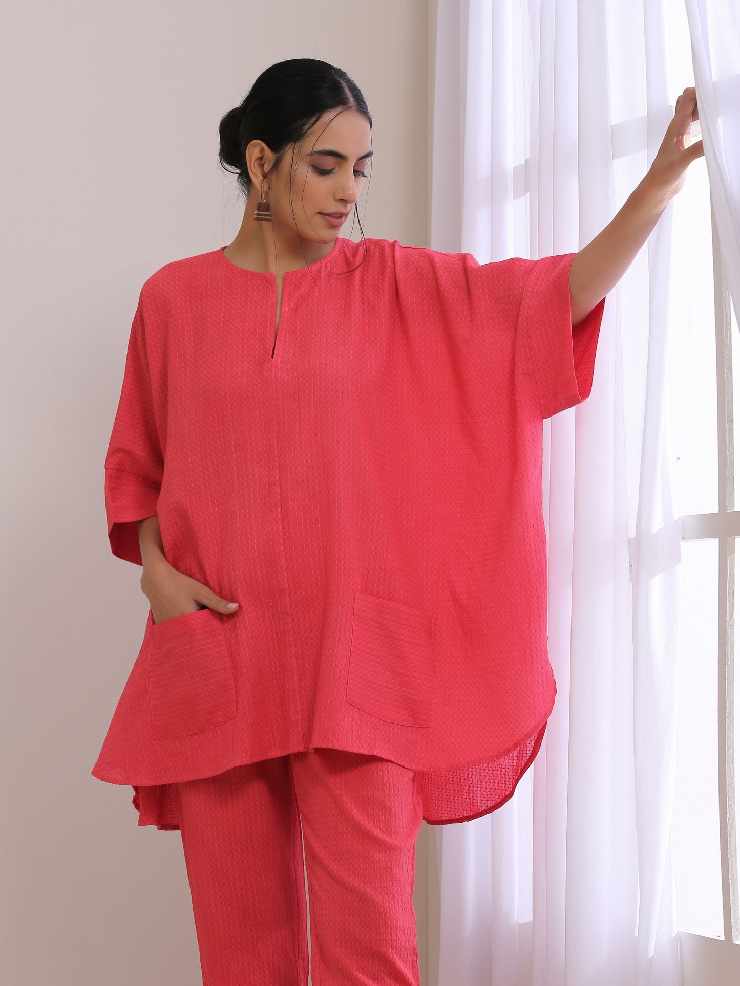 trueBrowns Bright Pink Dobby Boxy Fit High Low Co-Ord Set - Distacart
